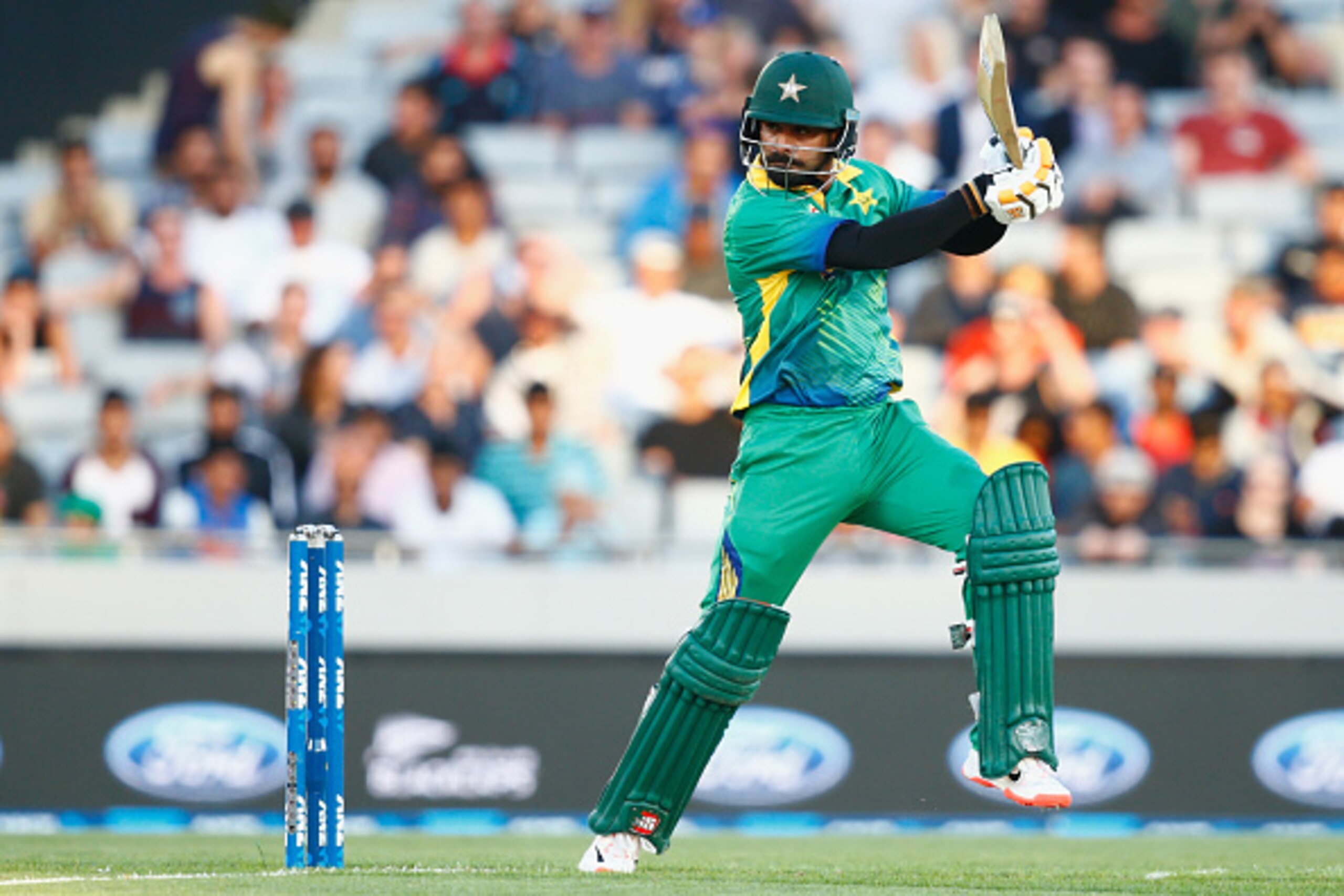 AUCKLAND, NEW ZEALAND - JANUARY 15:  Mohammad Hafeez of Pakistan bats during the first T20 match at Eden Park on January 15, 2016 in Auckland, New Zealand.  (Photo by Phil Walter/Getty Images)