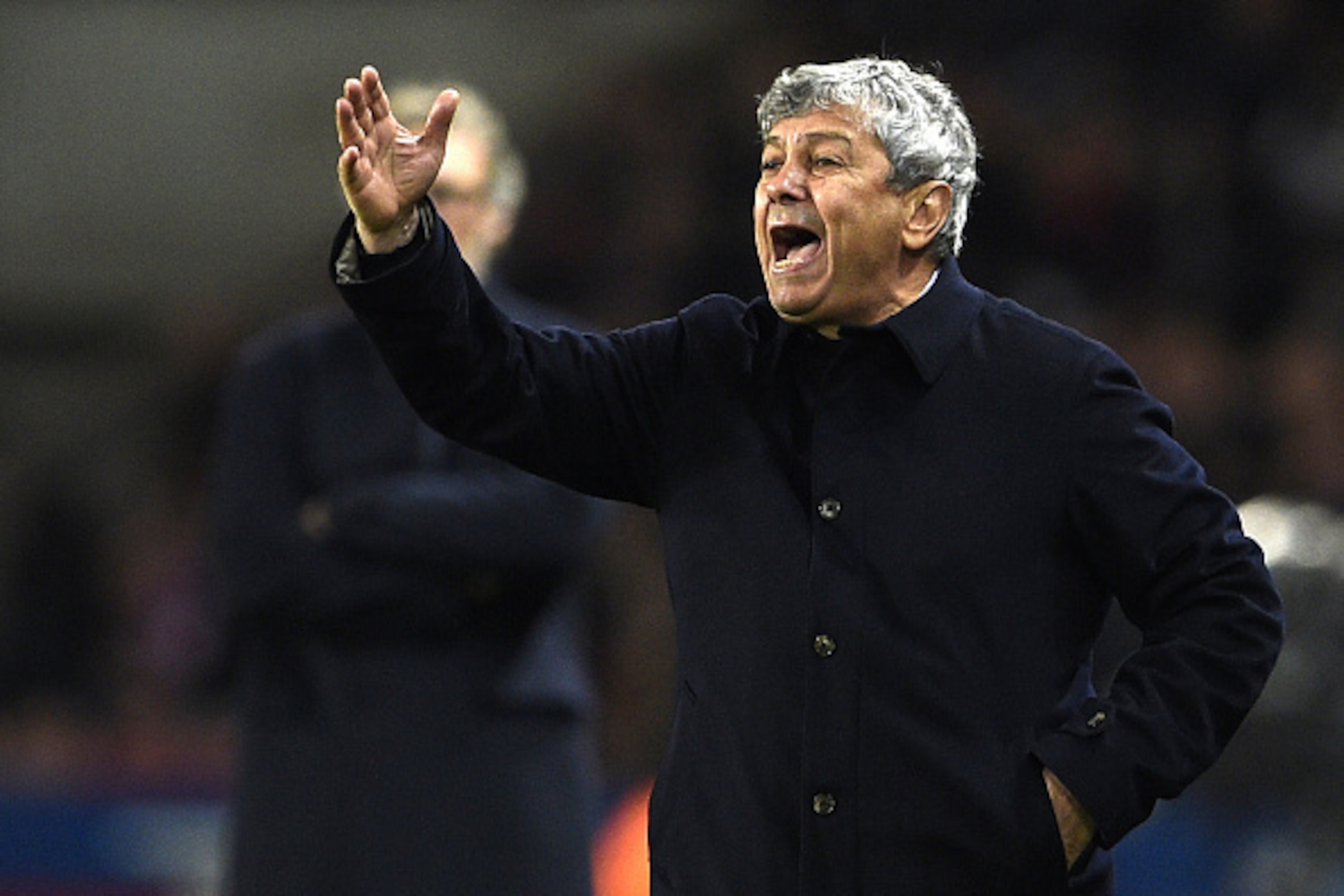 Shakhtar Donetsk's Romanian coach Mircea Lucescu gestures during the UEFA Champions League Group A football match between Paris-Saint-Germain and Shakhtar Donetsk on December 8, 2015 at the Parc des Princes stadium in Paris.  / AFP / FRANCK FIFE        (P
