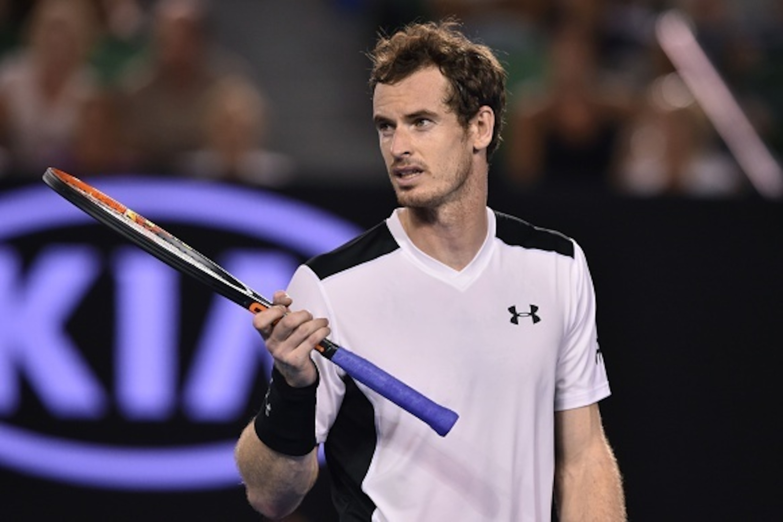Britain's Andy Murray gestures as he speaks with the umpire during his men's singles match against Spain's David Ferrer on day ten of the 2016 Australian Open tennis tournament in Melbourne on January 27, 2016. AFP PHOTO / PETER PARKS-- IMAGE RESTRICTED T