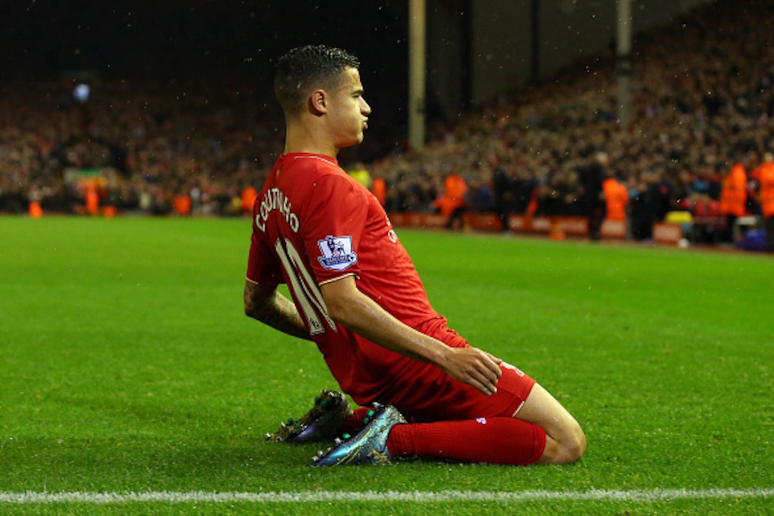 LIVERPOOL, ENGLAND - NOVEMBER 08:  Philippe Coutinho of Liverpool celebrates scoring his side's first goal during the Barclays Premier League match between Liverpool and Crystal Palace at Anfield on November 8, 2015 in Liverpool, England.  (Photo by Alex 