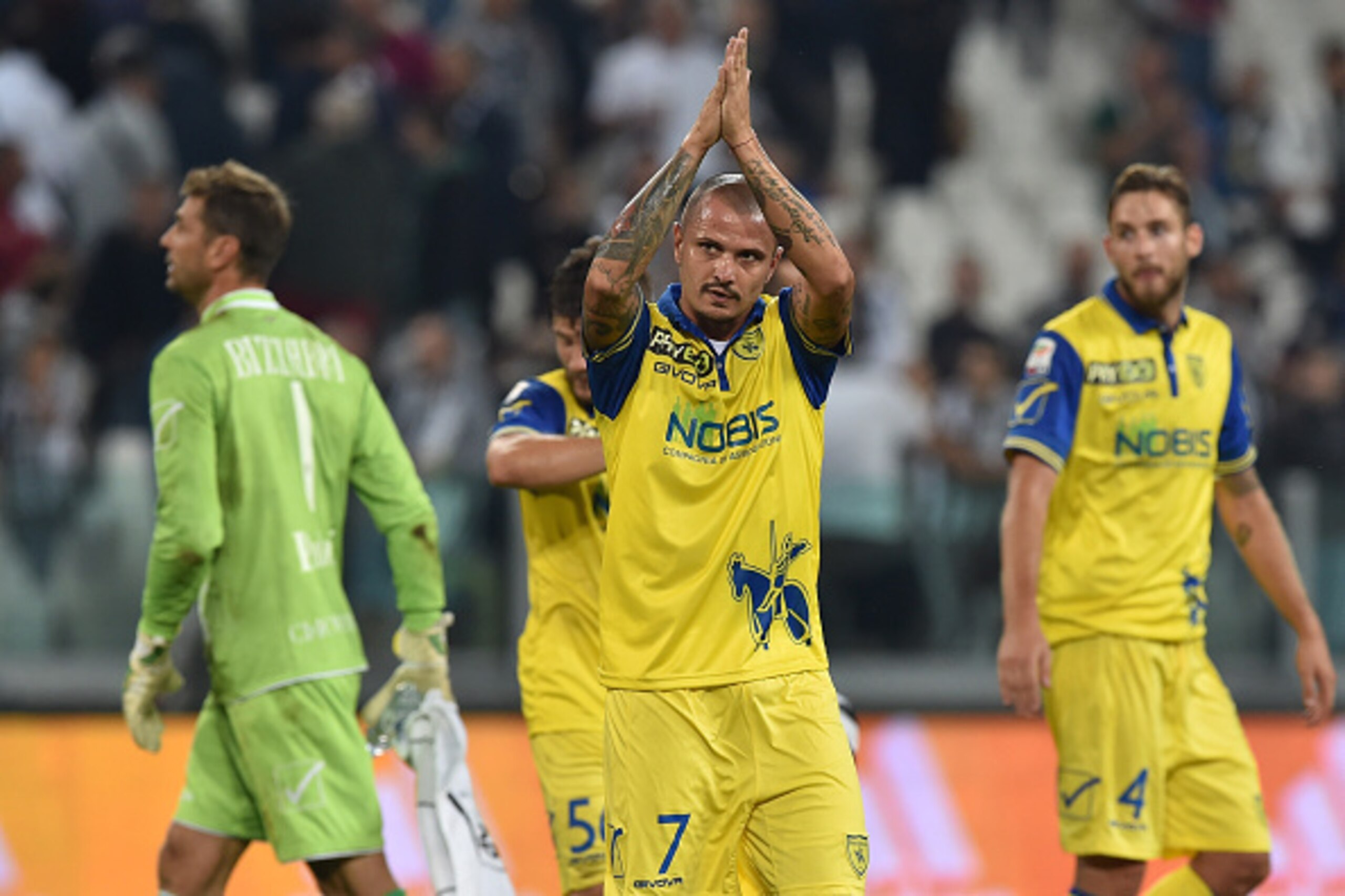 TURIN, ITALY - SEPTEMBER 12:  Simone Pepe of AC Chievo Verona salutes his ex fans at the end of the Serie A match between Juventus FC and AC Chievo Verona at Juventus Arena on September 12, 2015 in Turin, Italy.  (Photo by Valerio Pennicino/Getty Images)