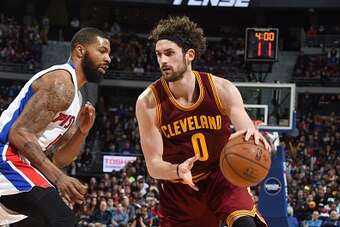 AUBURN HILLS, MI - JANUARY 29: Kevin Love #0 of the Cleveland Cavaliers defends the ball against the Detroit Pistons during the game on January 29, 2016 at The Palace of Auburn Hills in Auburn Hills, Michigan. NOTE TO USER: User expressly acknowledges and