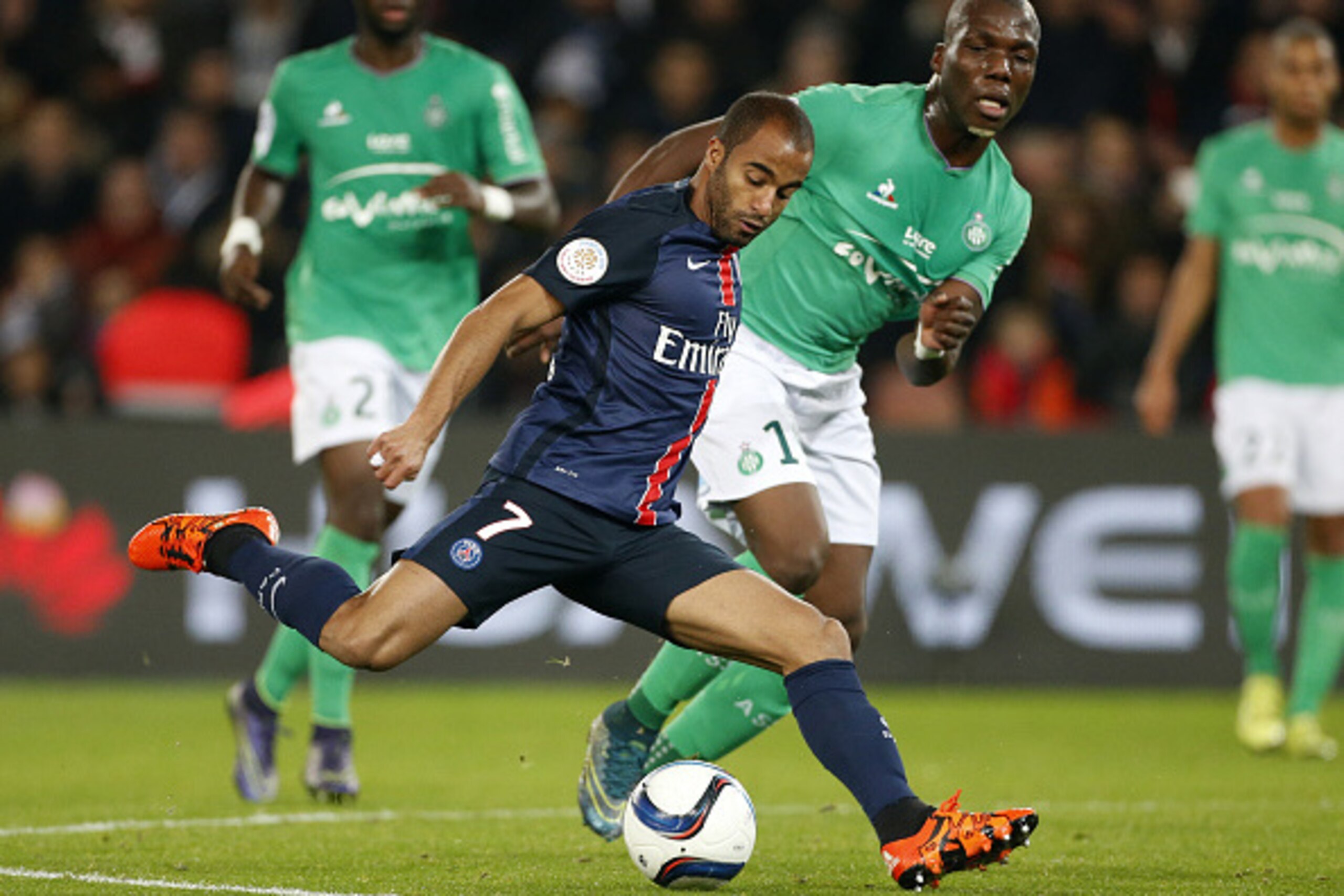 PARIS, FRANCE - OCTOBER 25: Lucas Moura of PSG in action during the French Ligue 1 match between Paris Saint-Germain (PSG) and AS Saint-Etienne (ASSE) at Parc des Princes stadium on October 25, 2015 in Paris, France. (Photo by Jean Catuffe/Getty Images)