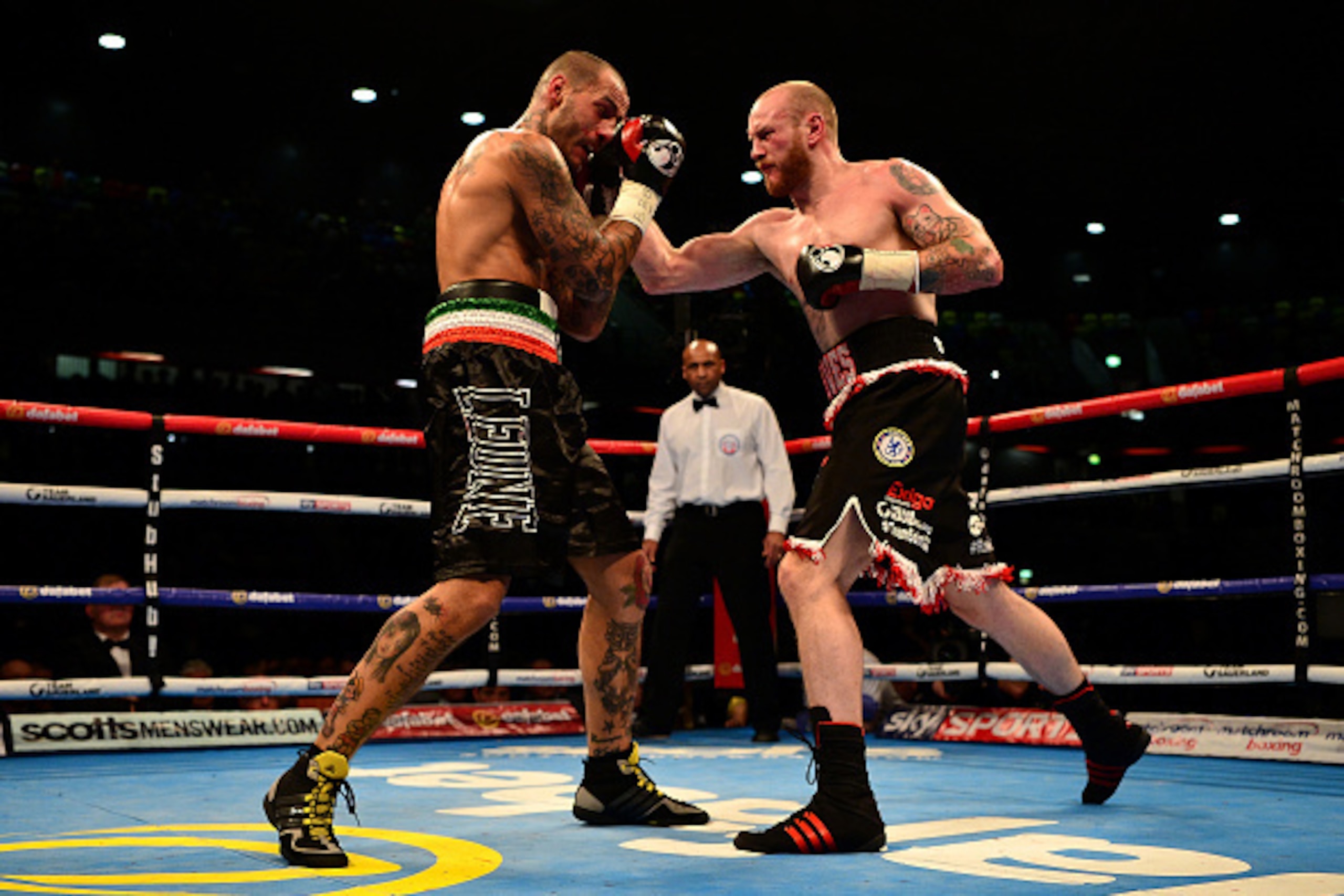 LONDON, ENGLAND - JANUARY 30:  George Groves of England (R) and Andrea Di Luisa of Italy in action during their International Super-Middleweight Contest at the Copper Box Arena on January 30, 2016 in London, England.  (Photo by Dan Mullan/Getty Images)