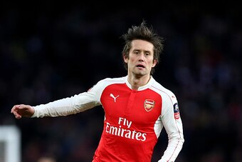 LONDON, ENGLAND - JANUARY 30: Tomas Rosicky of Arsenal in action during the Emirates FA Cup Fourth Round match between Arsenal and Burnley at Emirates Stadium on January 30, 2016 in London, England.  (Photo by Paul Gilham/Getty Images)