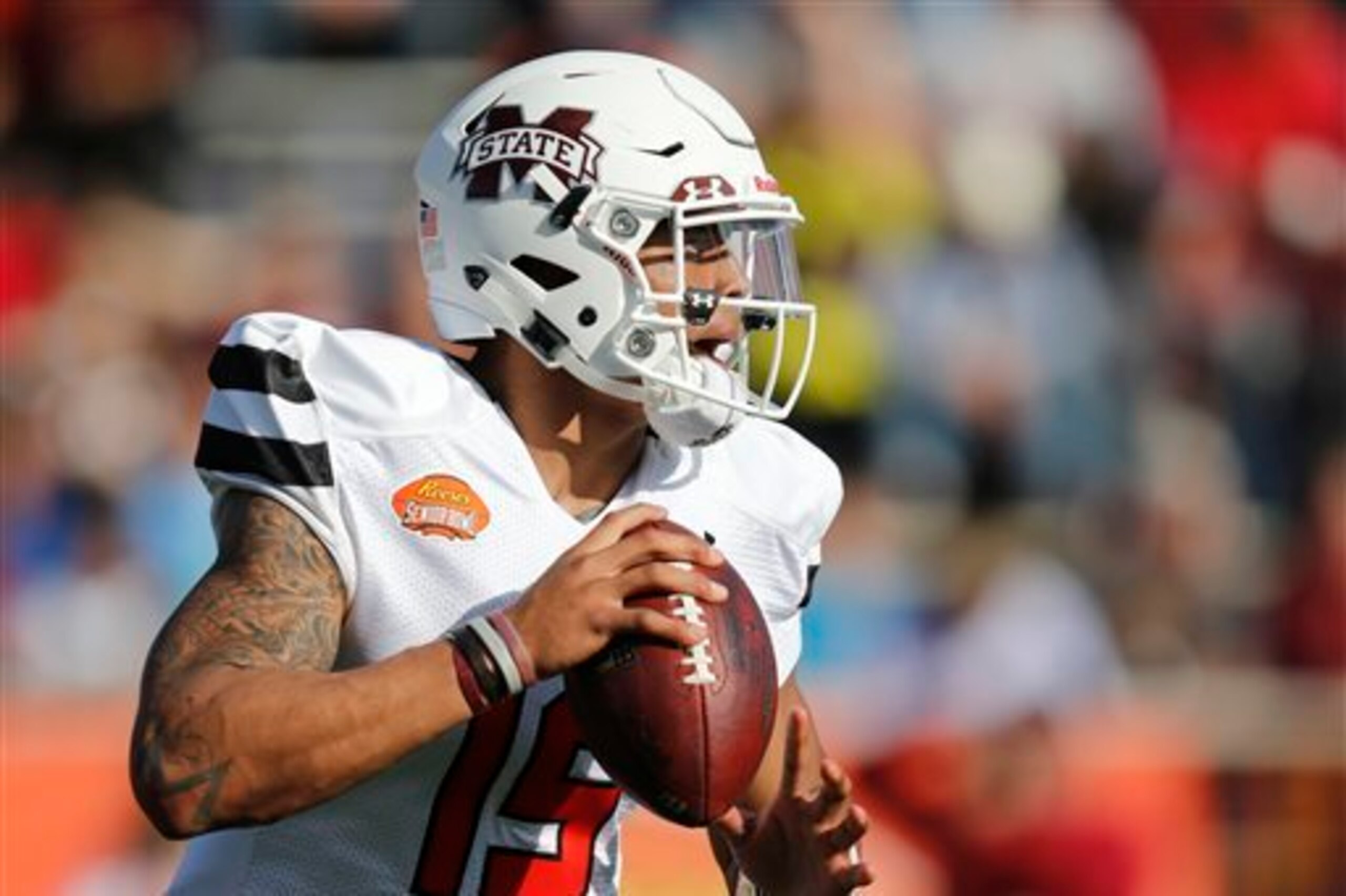 Dak Prescott forced the quarterback conversation his way through a strong performance.