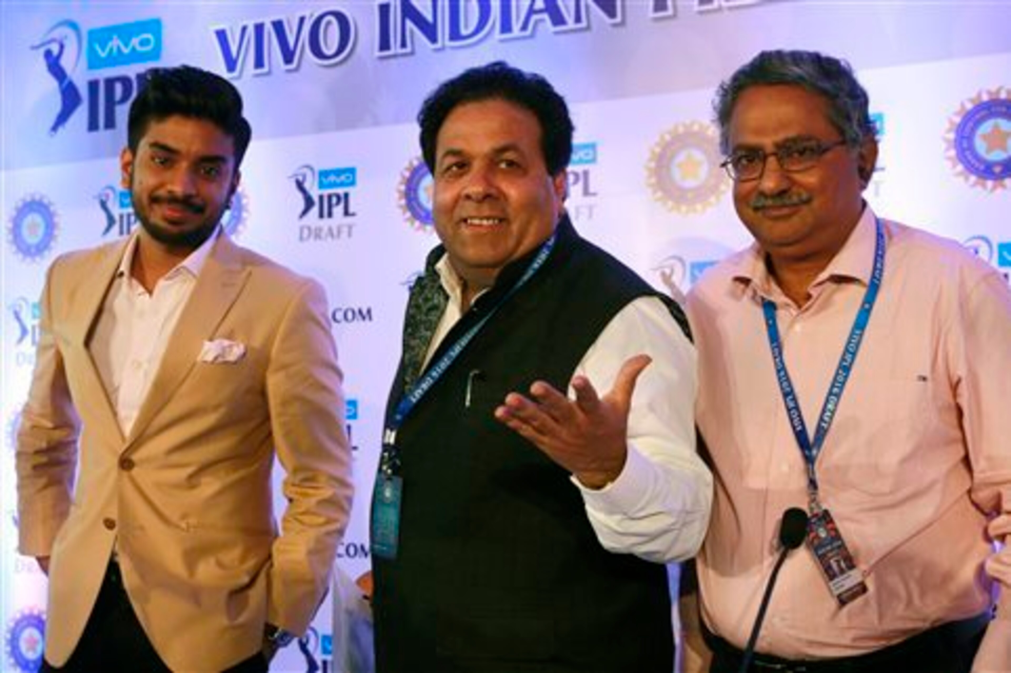 The eight IPL teams face a fight to recruit the best players.