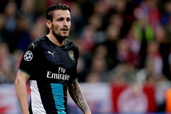 Mathieu Debuchy of Arsenal during the Champion League group F match between FC Bayern Munich and Arsenal FC on November 4, 2015 at the Allianz Arena in Munich, Germany(Photo by VI Images via Getty Images)