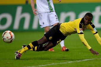 Dortmund's Columbian striker Adrian Ramos during the German first division football Bundesliga match Borussia Moenchengladbach vs Borussia Dortmund in Moenchengladbach, western Germany, on January 23, 2016. / AFP / PATRIK STOLLARZ / RESTRICTIONS: DURING M