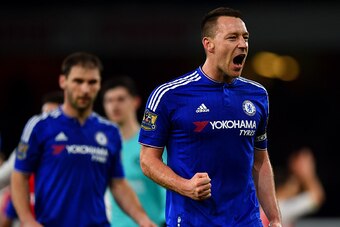 LONDON, ENGLAND - JANUARY 24:  John Terry of Chelsea celebrates with his team-mates after the Barclays Premier League match between Arsenal and Chelsea at Emirates Stadium on January 24, 2016 in London, England.  (Photo by Shaun Botterill/Getty Images)