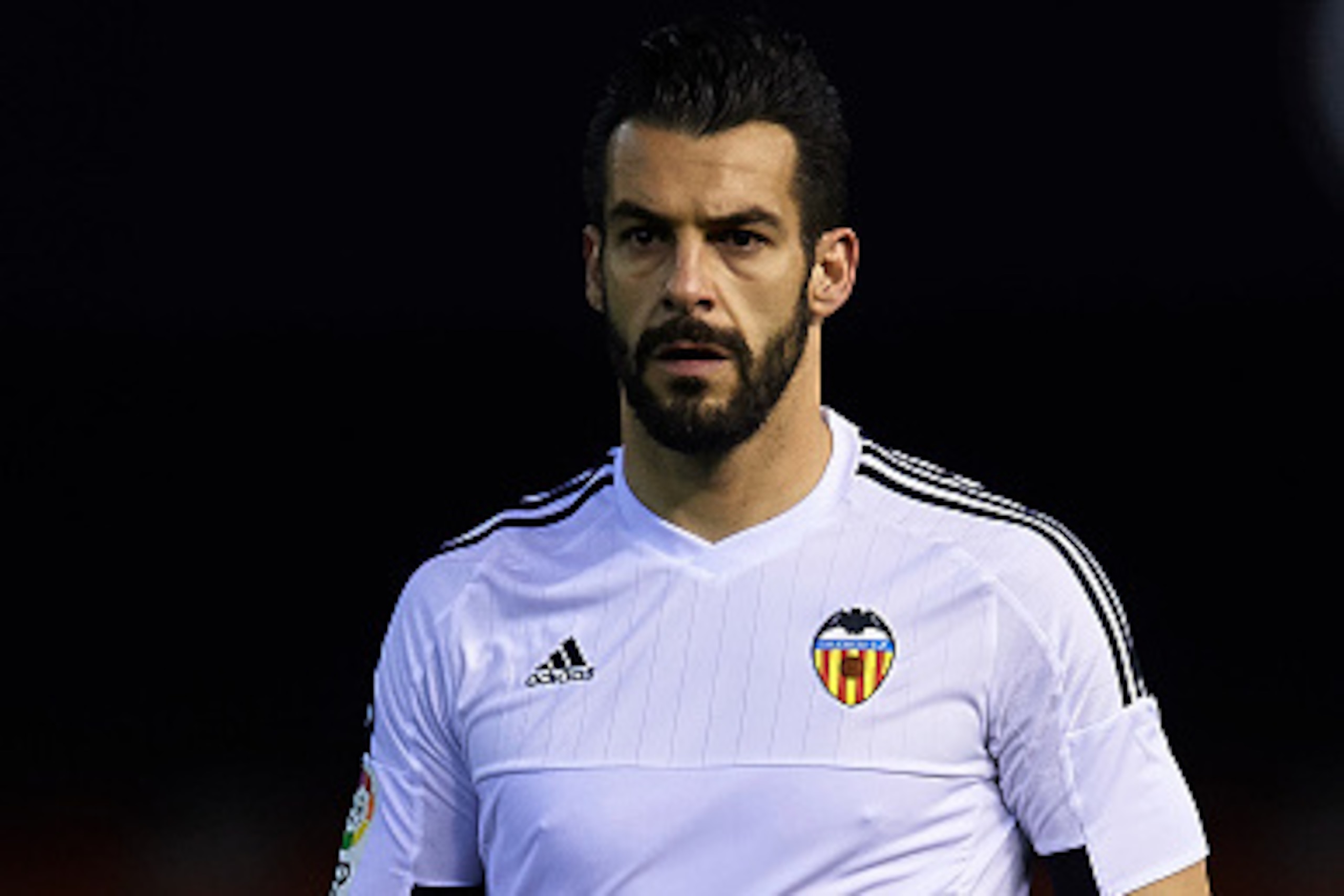 VALENCIA, SPAIN - JANUARY 21:  Alvaro Negredo of Valencia looks on during the Copa del Rey Quarter Final First Leg match between Valencia CF and UD Las Palmas at Estadio Mestalla on January 21, 2016 in Valencia, Spain.  (Photo by Manuel Queimadelos Alonso