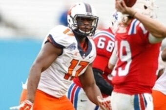 Dec 26, 2014; Dallas, TX, USA;  Illinois Fighting Illini defensive lineman Jihad Ward (17) in game action against the Louisiana Tech Bulldogs in the Heart of Dallas Bowl at Cotton Bowl Stadium.  Louisiana Tech beat Illinois 35-18. Mandatory Credit: Tim He