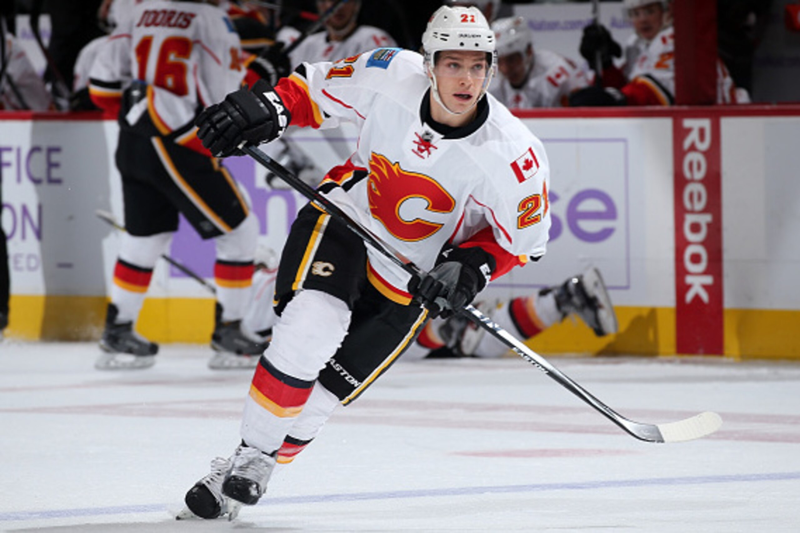 DENVER, CO - NOVEMBER 03:  Mason Raymond #21 of the Calgary Flames skates against the Colorado Avalanche at Pepsi Center on November 3, 2015 in Denver, Colorado. The Avalanche defeated the Flames 6-3.  (Photo by Doug Pensinger/Getty Images)