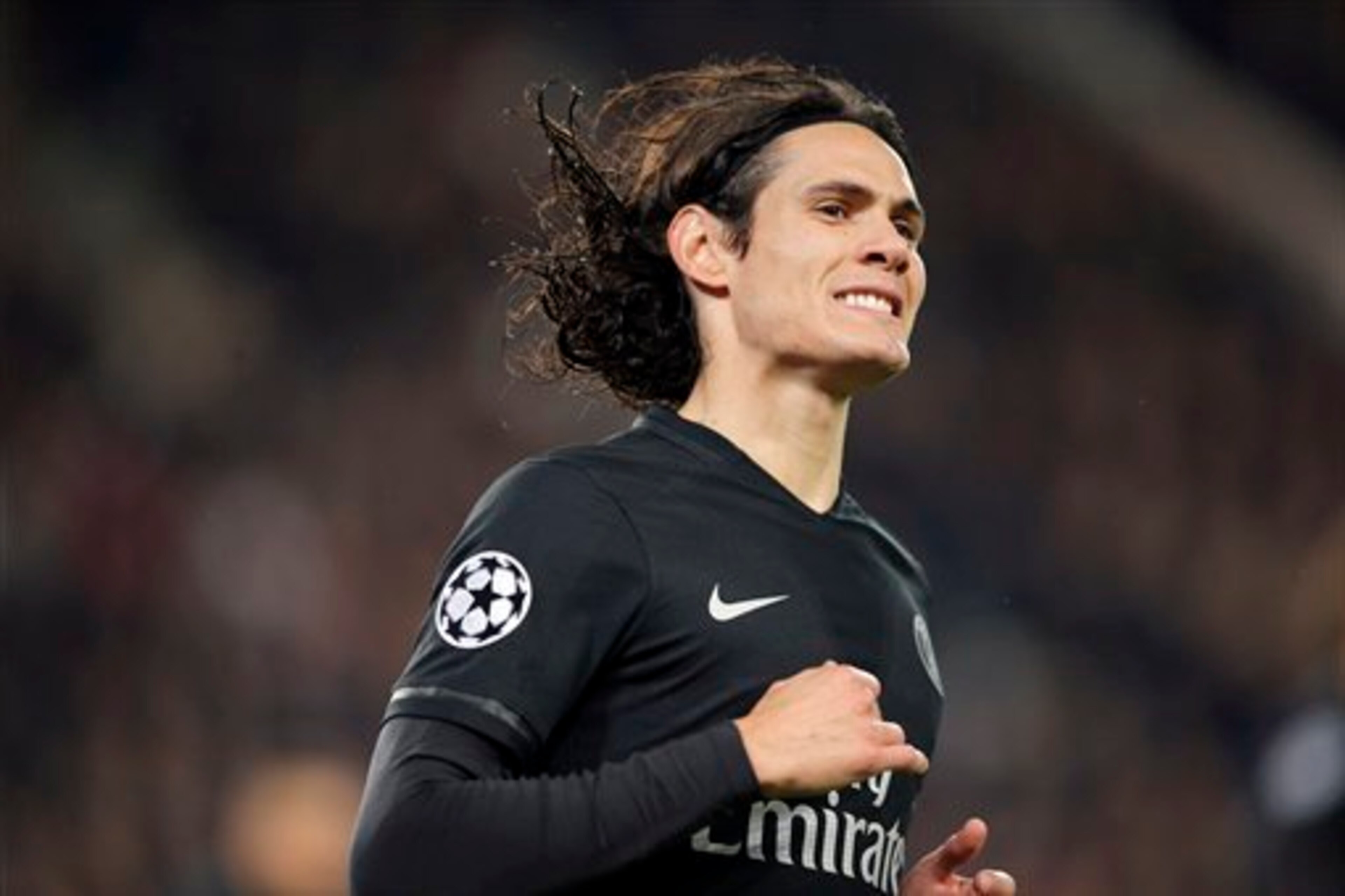 Cavani is one option Wenger might reportedly consider.