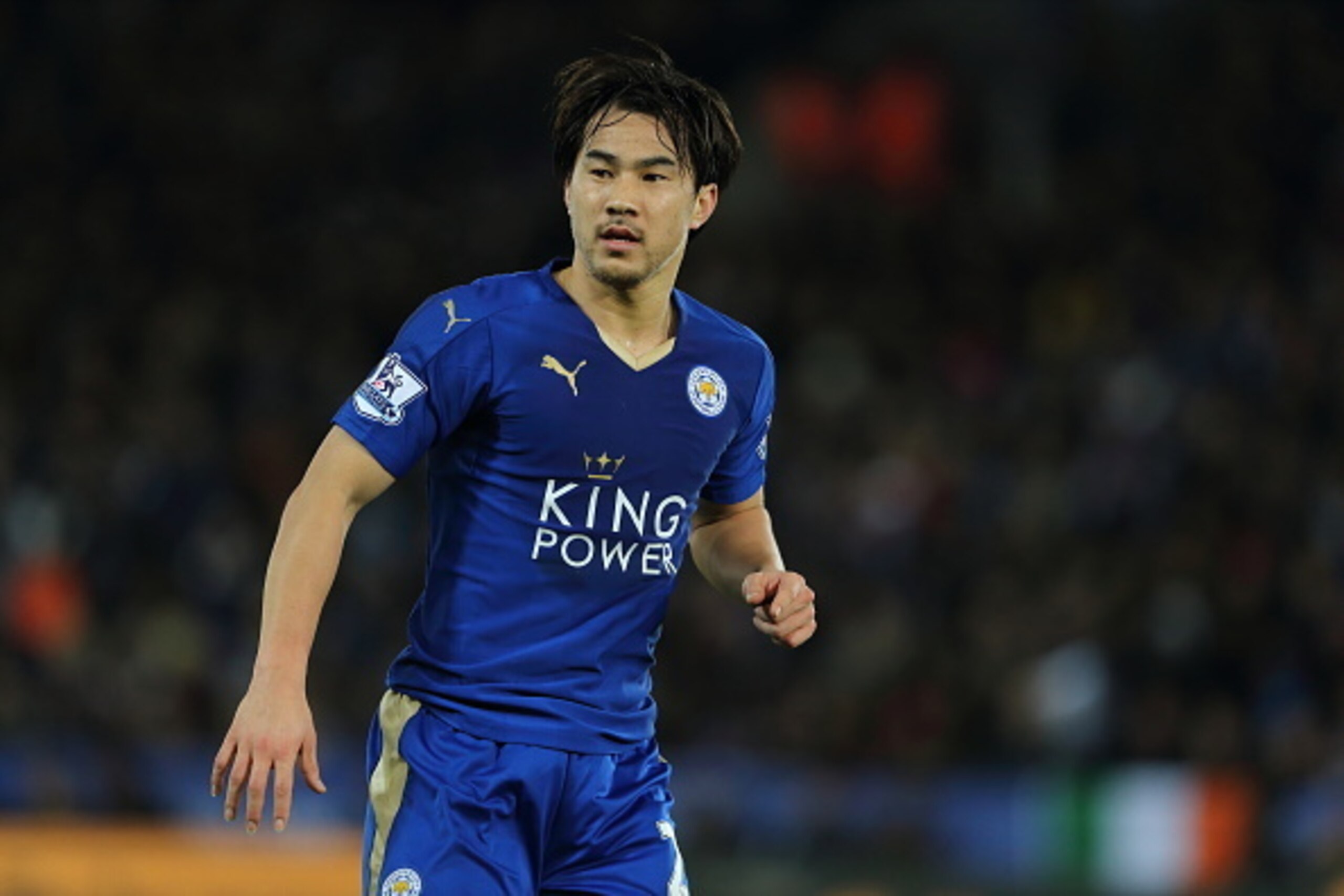 LEICESTER, ENGLAND - FEBRUARY 02:  Shinji Okazaki of Leicester City during the Barclays Premier League match between Leicester City and Liverpool at the King Power Stadium on February, 2016 in Leicester, England.  (Photo by Matthew Ashton - AMA/Getty Imag