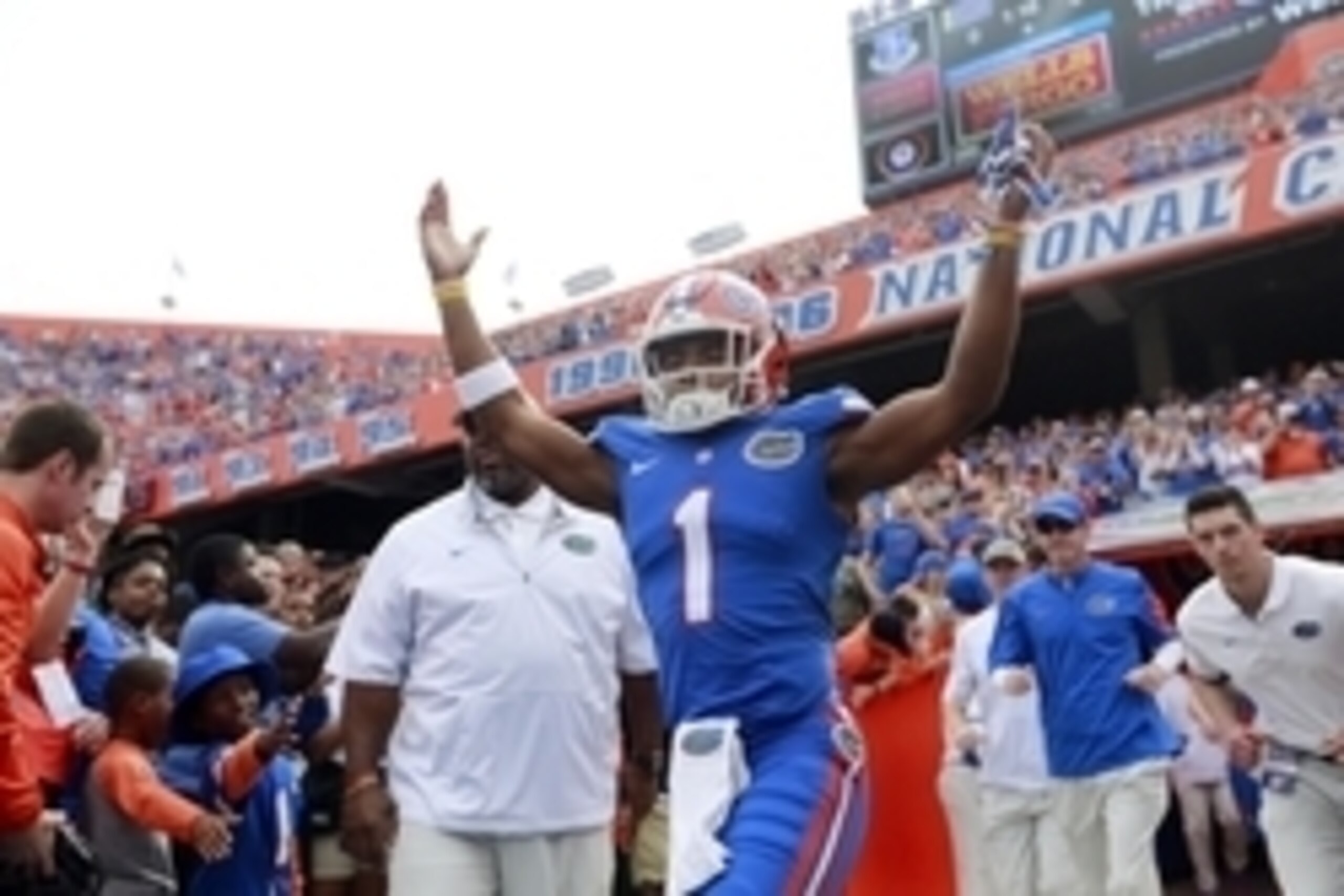 Nov 21, 2015; Gainesville, FL, USA; Florida Gators defensive back Vernon Hargreaves III (1) runs out of the tunnel before the game against the Florida Atlantic Owls at Ben Hill Griffin Stadium. Mandatory Credit: Kim Klement-USA TODAY Sports Nov 21, 2015; Gainesville, FL, USA; Florida Gators defensive back Vernon Hargreaves III (1) runs out of the tunnel before the game against the Florida Atlantic Owls at Ben Hill Griffin Stadium. Mandatory Credit: Kim Klement-USA TODAY Sports