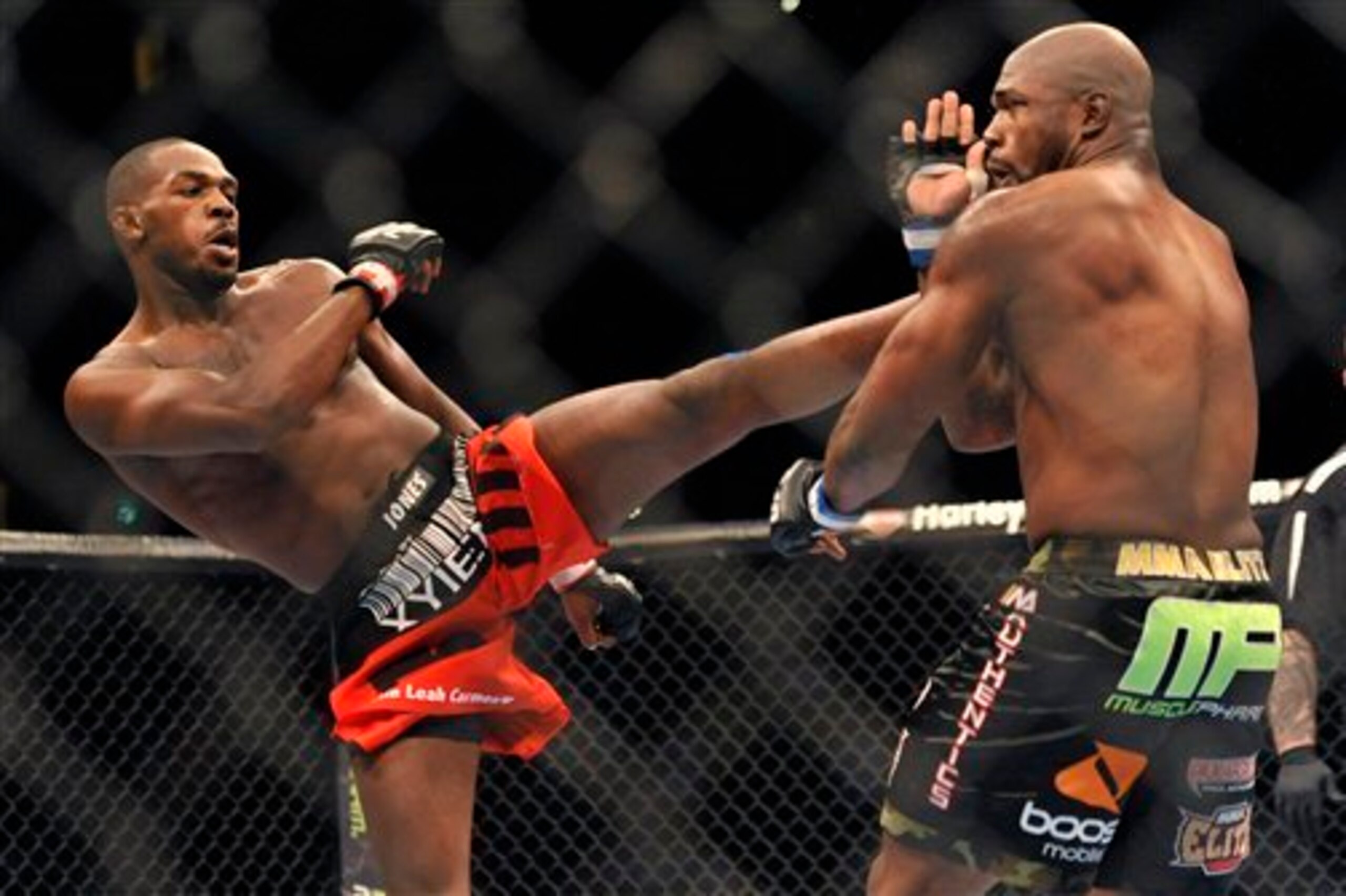 Jones batters Rampage Jackson at UFC 135.