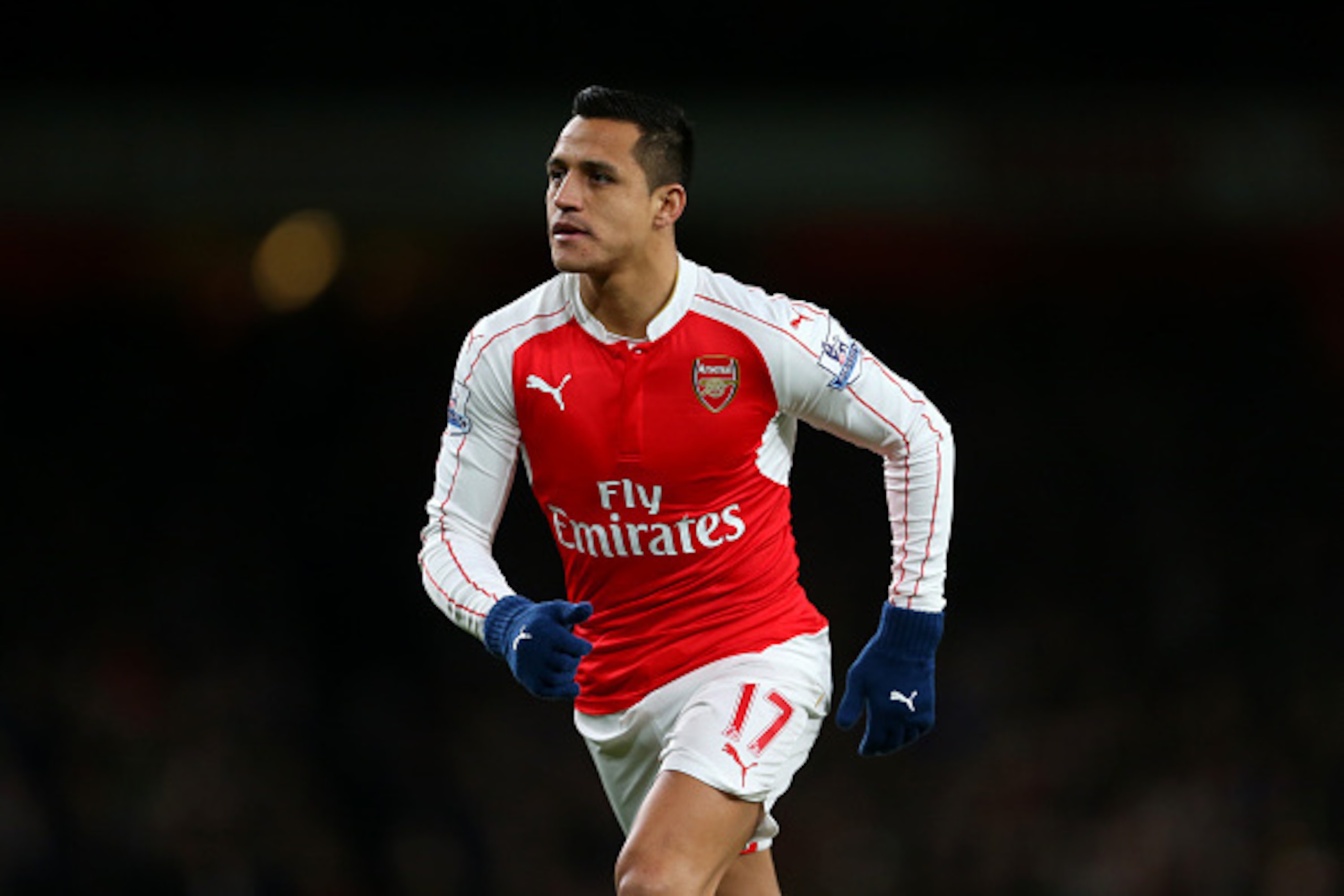 LONDON, ENGLAND - FEBRUARY 02 :  Alexis Sanchez of Arsenal during the Barclays Premier League match between Arsenal and Southampton at the Emirates Stadium on February 2, 2016 in London, England.  (Photo by Catherine Ivill - AMA/Getty Images)