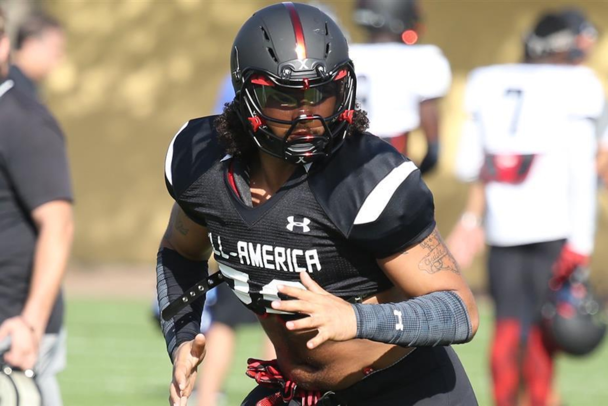 3-star LB Tre Threat