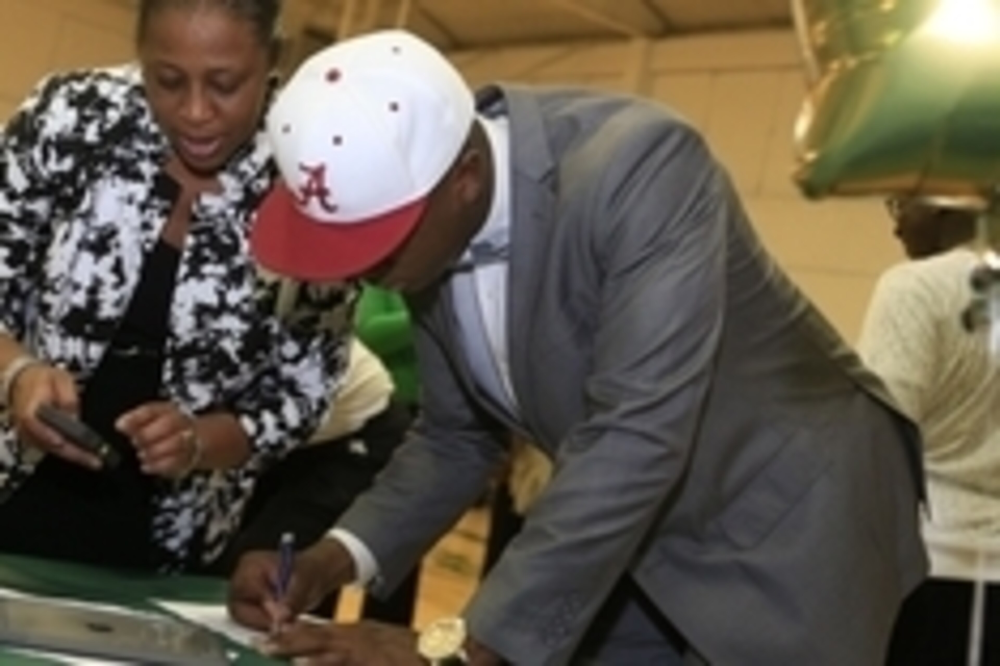 Feb 3, 2016; Gordo, AL, USA; Gordo High School linebacker Ben Davis fields questions after committing to the Alabama Crimson Tide at the University of Alabama during national signing day at Gordo High School. Mandatory Credit: Marvin Gentry-USA TODAY Spor Feb 3, 2016; Gordo, AL, USA; Gordo High School linebacker Ben Davis fields questions after committing to the Alabama Crimson Tide at the University of Alabama during national signing day at Gordo High School. Mandatory Credit: Marvin Gentry-USA TODAY Spor
