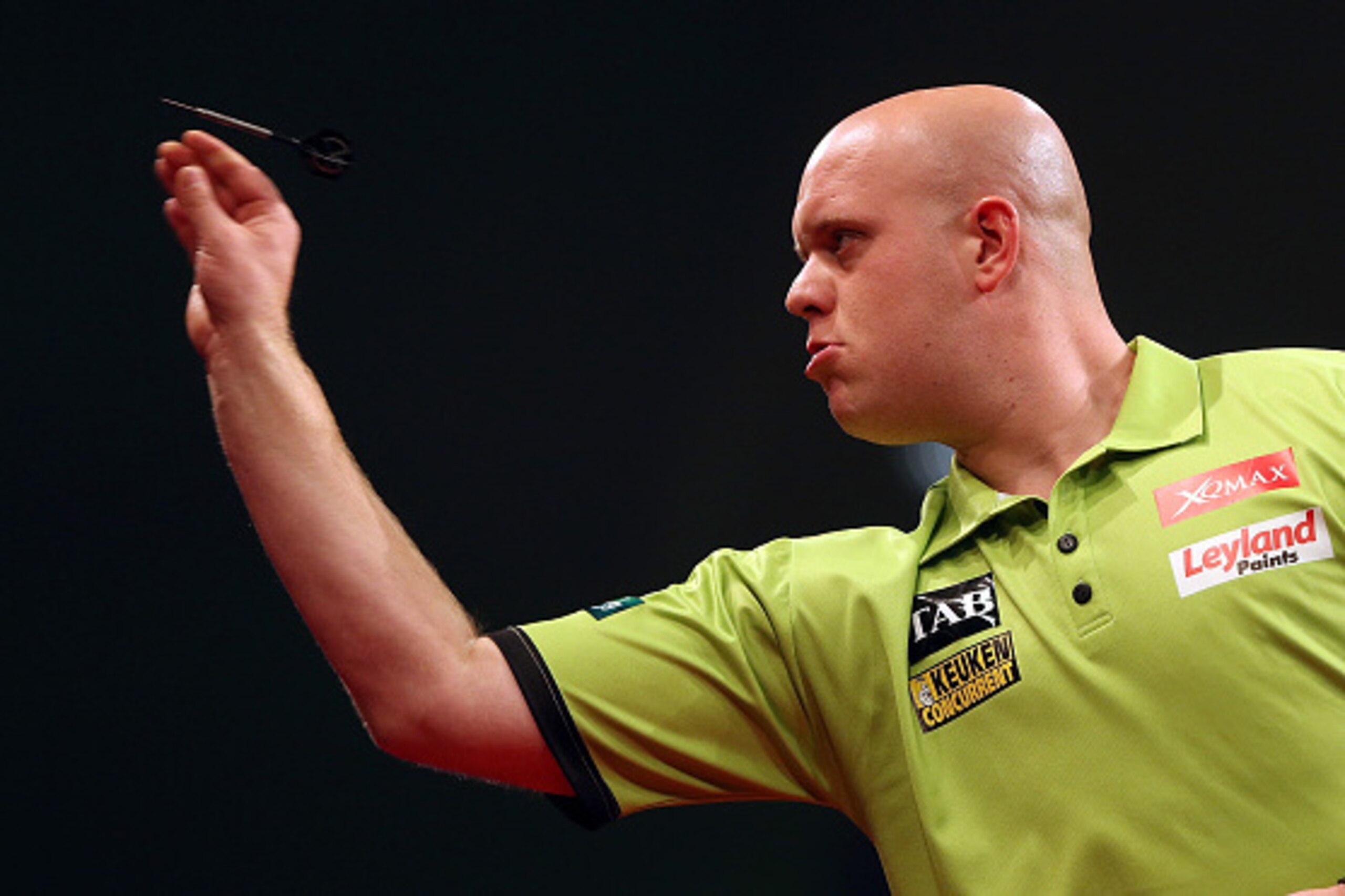 AUCKLAND, NEW ZEALAND - AUGUST 29:  Michael Van Gerwen in action during the Auckland Darts Masters at The Trusts Arena on August 29, 2015 in Auckland, New Zealand.  (Photo by Michael Bradley/Getty Images)