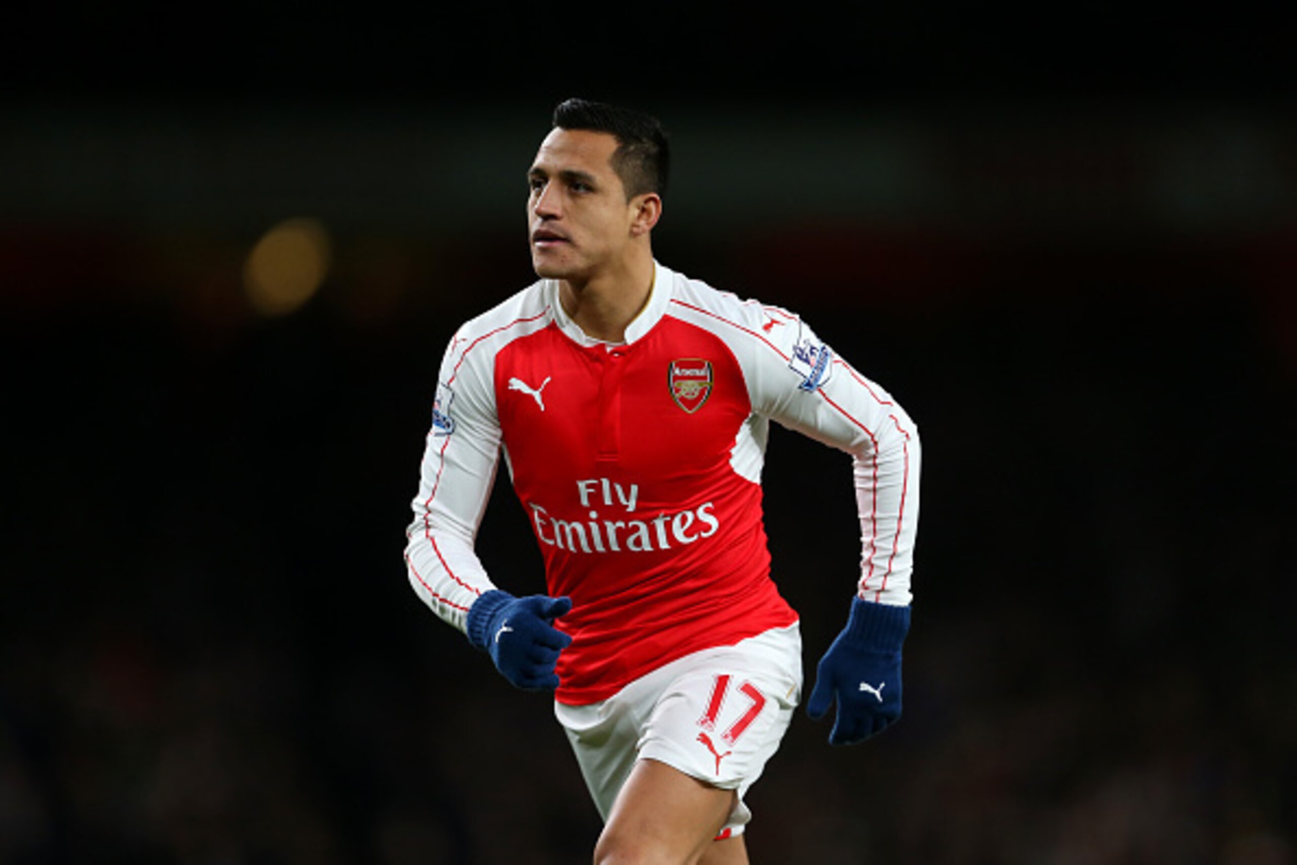 LONDON, ENGLAND - FEBRUARY 02 :  Alexis Sanchez of Arsenal during the Barclays Premier League match between Arsenal and Southampton at the Emirates Stadium on February 2, 2016 in London, England.  (Photo by Catherine Ivill - AMA/Getty Images)
