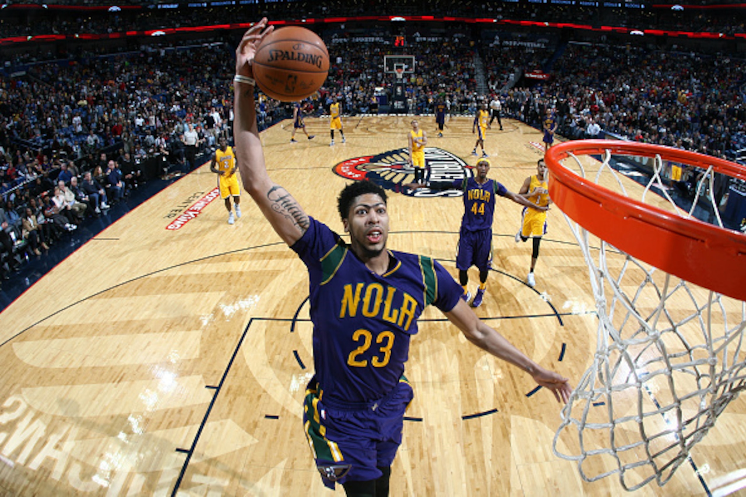NEW ORLEANS, LA - FEBRUARY 4:  Anthony Davis #23 of the New Orleans Pelicans goes to the basket against the Los Angeles Lakers on February 4, 2016 at the Smoothie King Center in New Orleans, Louisiana. NOTE TO USER: User expressly acknowledges and agrees 