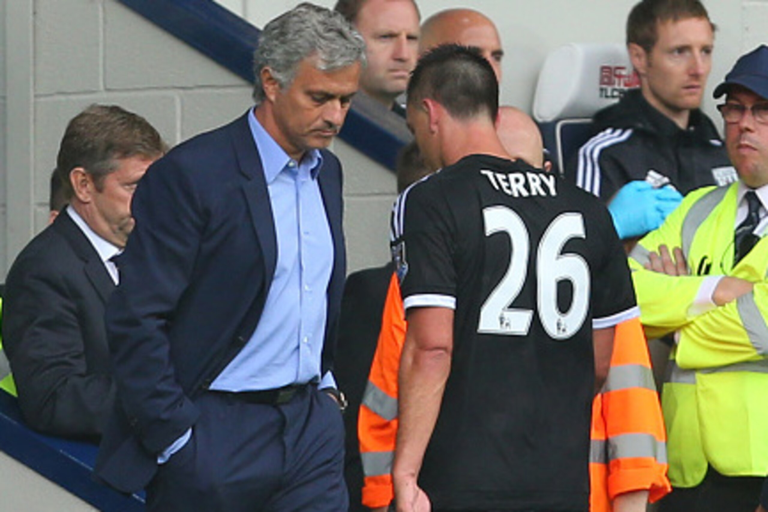 WEST BROMWICH, ENGLAND - AUGUST 23:  John Terry of Chelsea walks past Jose Mourinho Manager of Chelsea after he is sent off during the Barclays Premier League match between West Bromwich Albion and Chelsea on August 23, 2015 in West Bromwich, United Kingd