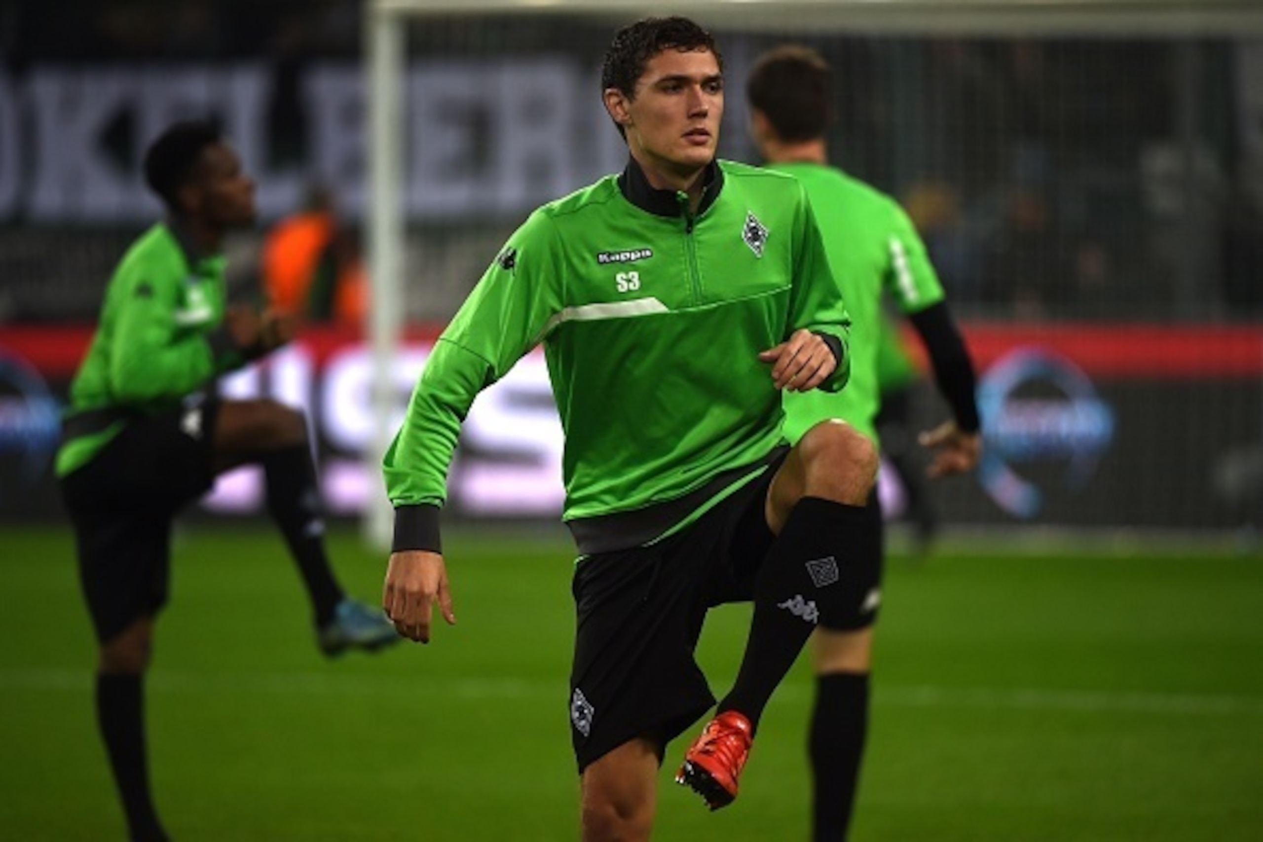 Moenchengladbach's Danish defender Andreas Christensen warms up prior to the UEFA Champions League Group D, second-leg football match Borussia Moenchengladbach vs Juventus in Moenchengladbach, western Germany on November 3, 2015. AFP PHOTO / PATRIK STOLLA