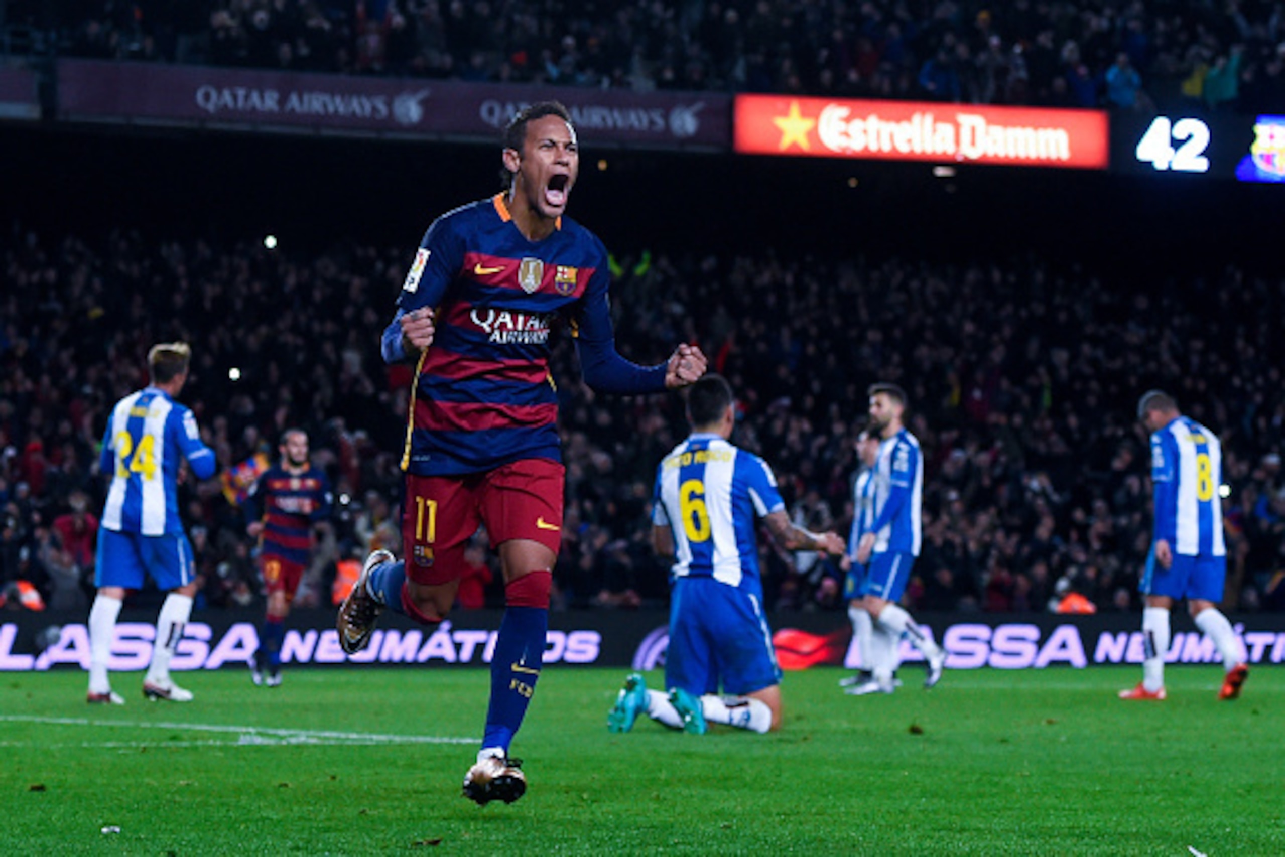 BARCELONA, SPAIN - JANUARY 06:  Neymar of FC Barcelona celebrates after scoring his team's fourth goal during the Copa del Rey Round of 16 first leg match between FC Barcelona and RCD Espanyol at Camp Nou on January 6, 2016 in Barcelona, Spain.  (Photo by