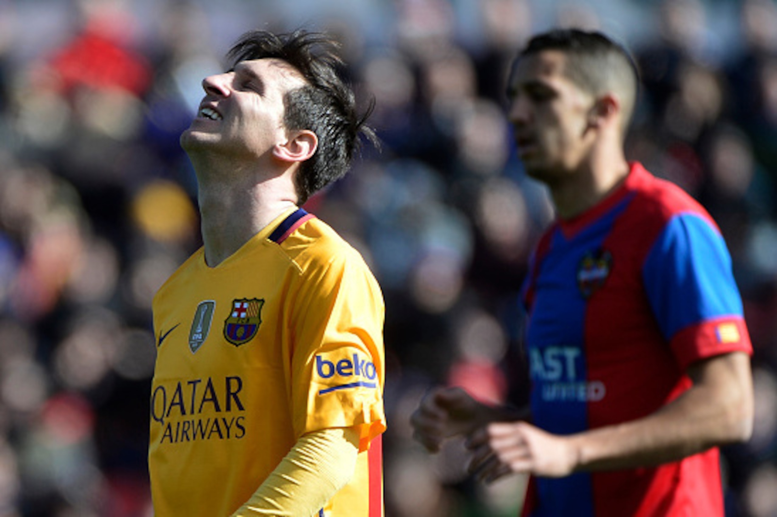 Barcelona's Argentinian forward Lionel Messi gestures after missing an attempt on goal during the Spanish league football match Levante UD vs FC Barcelona at the Ciutat de Valencia stadium in Valencia on February 7, 2016. AFP PHOTO / JOSE JORDAN / AFP / J