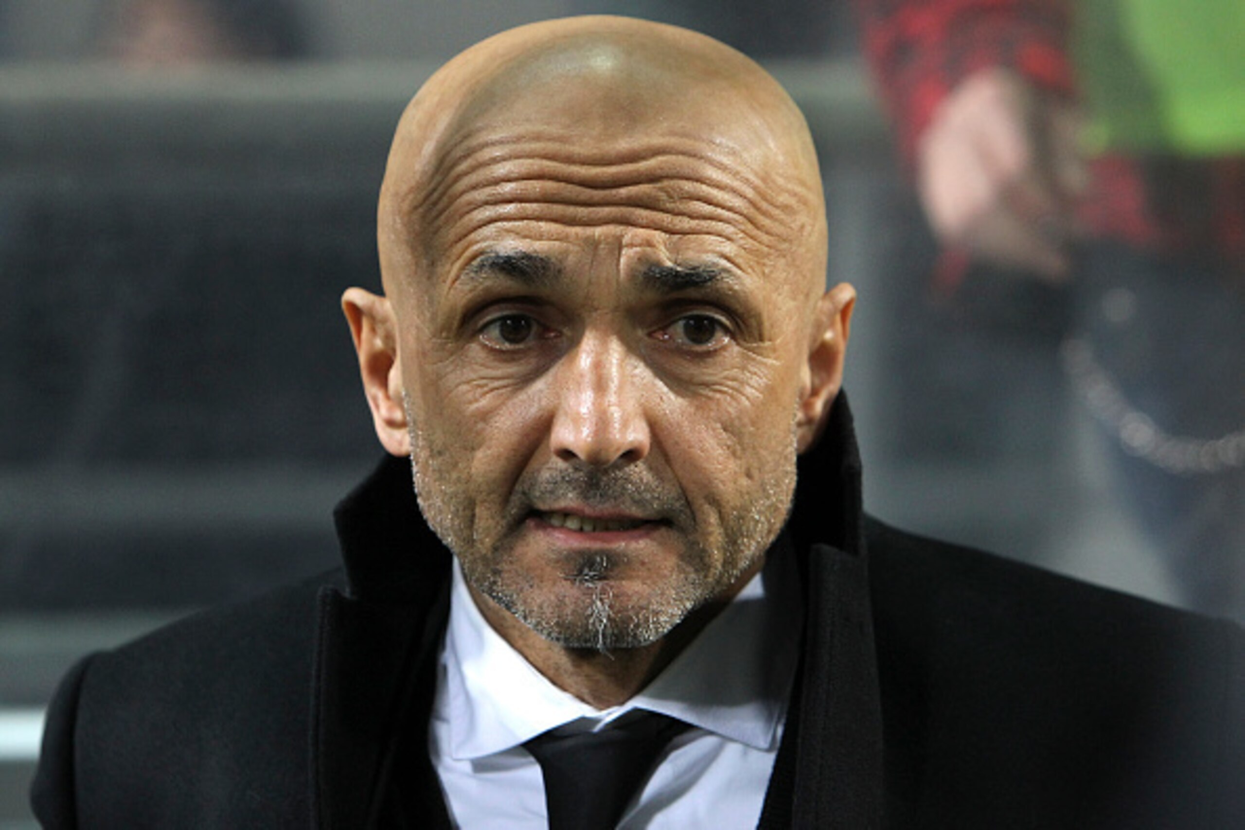 REGGIO NELL'EMILIA, ITALY - FEBRUARY 02:  AS Roma coach Luciano Spalletti looks on before the Serie A match between US Sassuolo Calcio and AS Roma at Mapei Stadium - Città del Tricolore on February 2, 2016 in Reggio nell'Emilia, Italy.  (Photo by Marco Lu