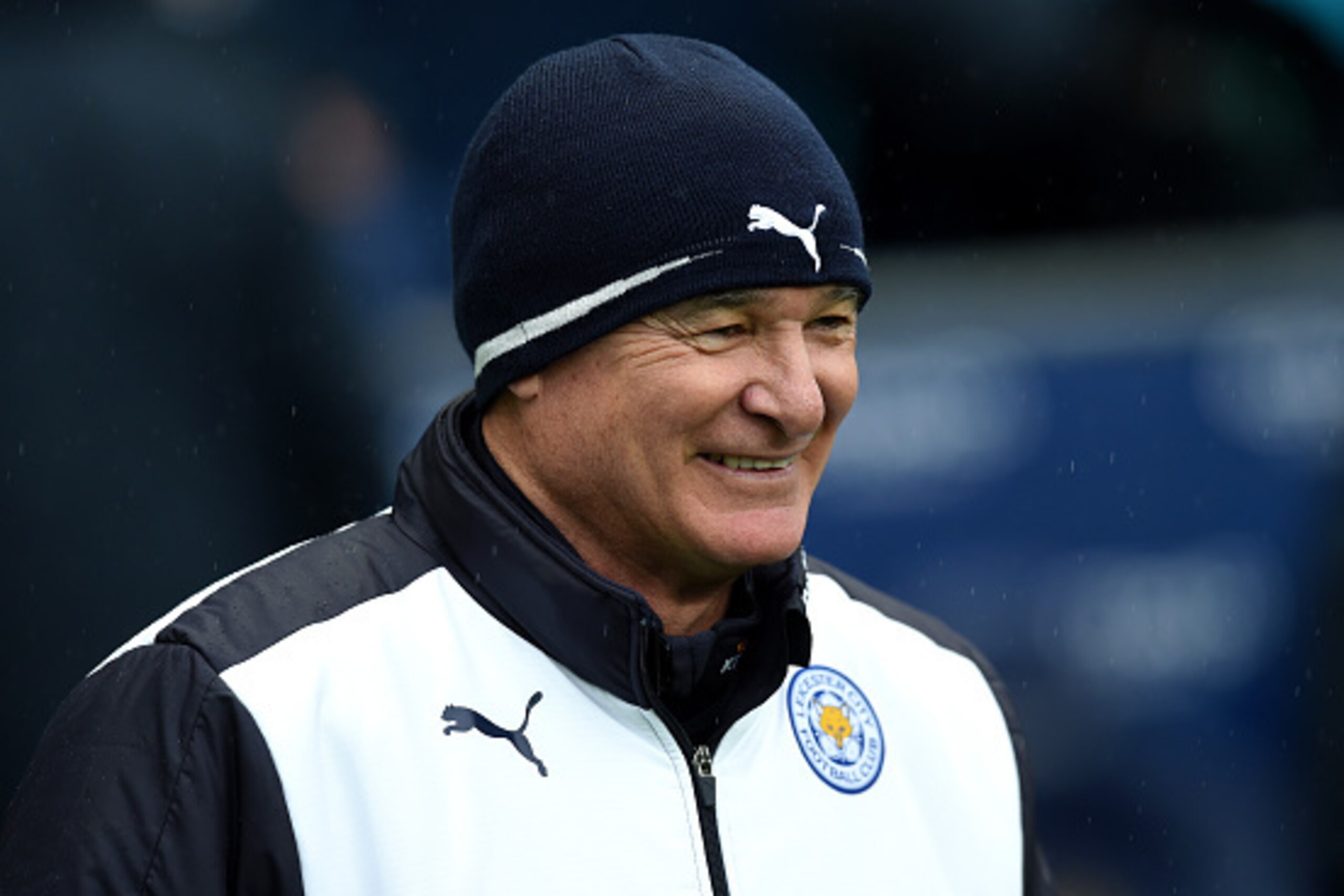 MANCHESTER, ENGLAND - FEBRUARY 06:  Claudio Ranieri Manager of Leicester City looks on prior to the Barclays Premier League match between Manchester City and Leicester City at the Etihad Stadium on February 6, 2016 in Manchester, England.  (Photo by Micha