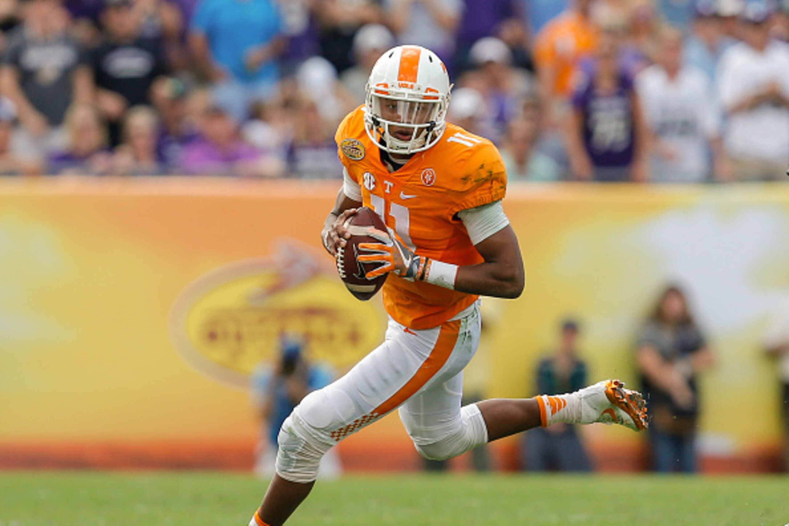 TAMPA, FL - JANUARY 1:  Joshua Dobbs #11 of the Tennessee Volunteers during the Outback Bowl against the Northwestern Wildcats at Raymond James Stadium on January 1, 2016 in Tampa, Florida. (Photo by Mike Carlson/Getty Images)