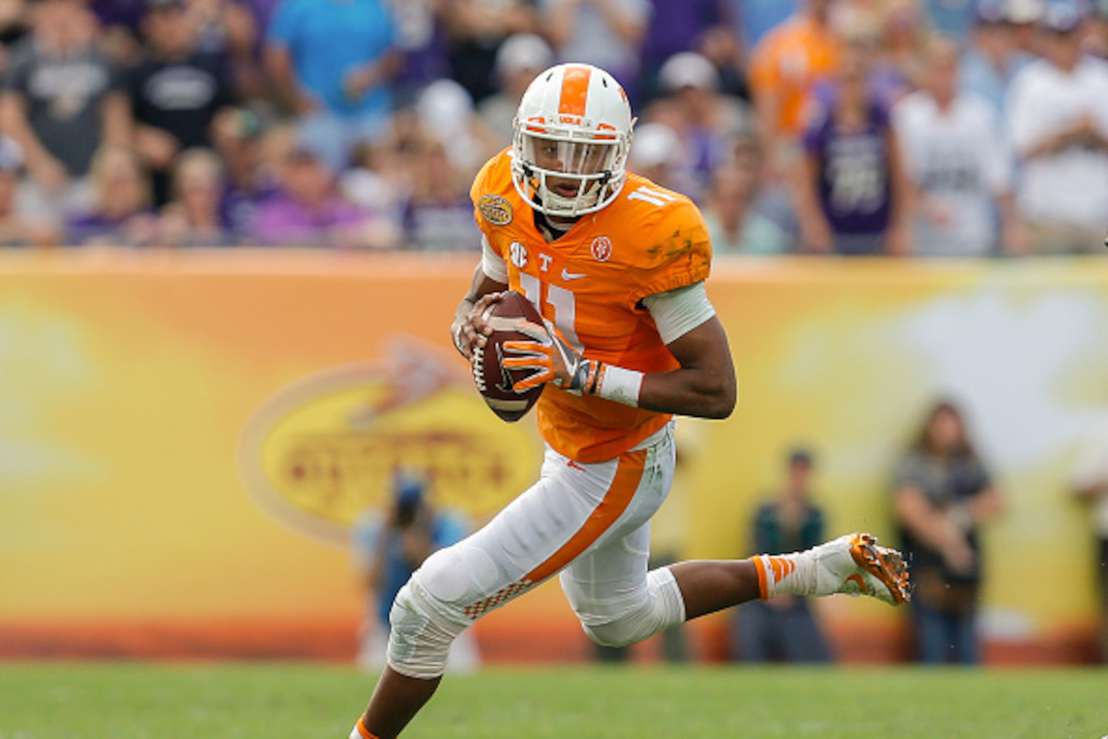 TAMPA, FL - JANUARY 1:  Joshua Dobbs #11 of the Tennessee Volunteers during the Outback Bowl against the Northwestern Wildcats at Raymond James Stadium on January 1, 2016 in Tampa, Florida. (Photo by Mike Carlson/Getty Images)
