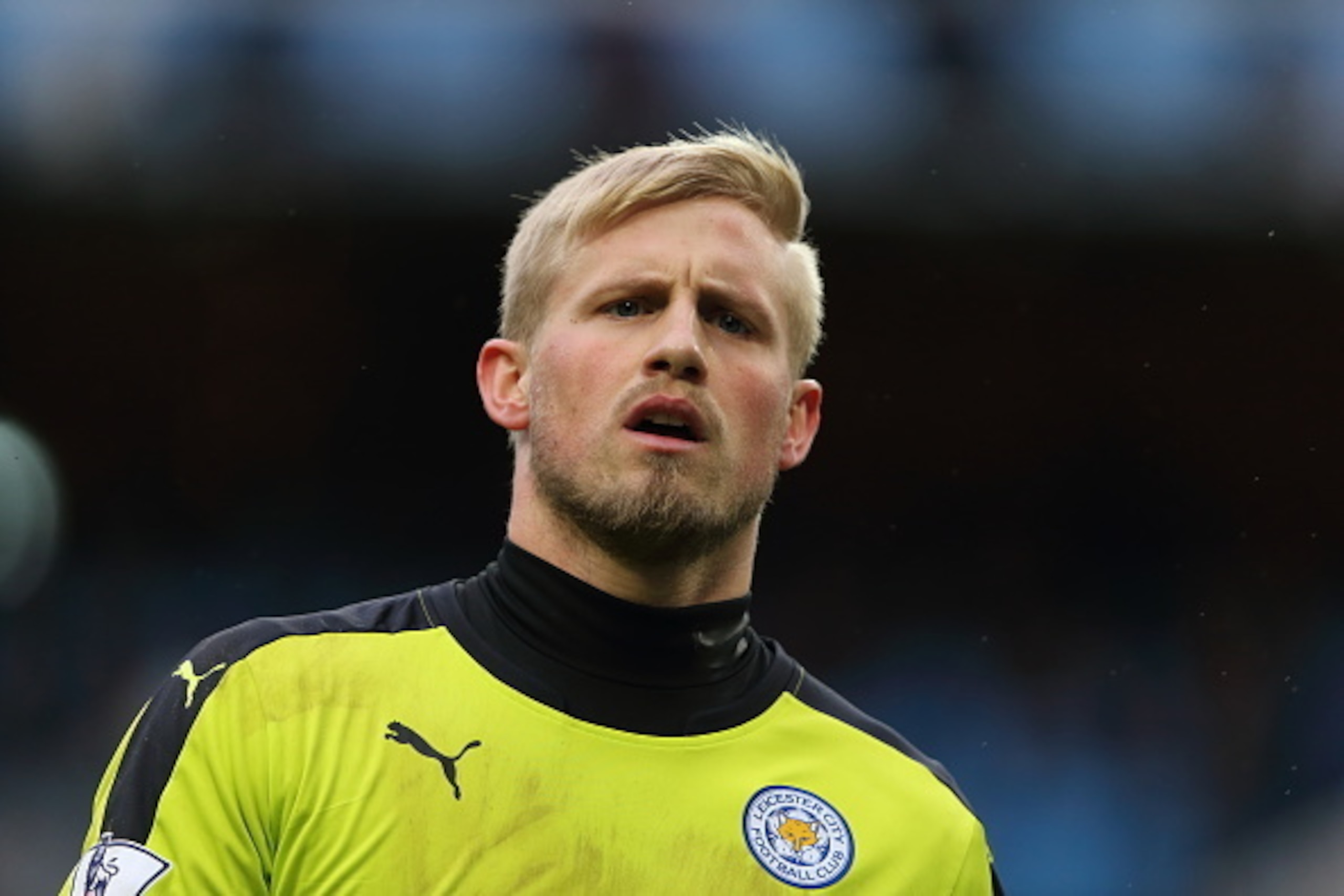 MANCHESTER, ENGLAND - FEBRUARY 06:  Kasper Schmeichel of Leicester City during the Barclays Premier League match between Manchester City and Leicester City at the Etihad Stadium on February 06, 2016 in Manchester, England.  (Photo by Matthew Ashton - AMA/