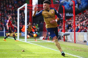 BOURNEMOUTH, ENGLAND - FEBRUARY 07:  Alex Oxlade-Chamberlain of Arsenal celebrates as he scores their second goal during the Barclays Premier League match between A.F.C. Bournemouth and Arsenal at the Vitality Stadium on February 7, 2016 in Bournemouth, E