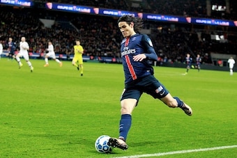 PARIS, FRANCE - JANUARY 13: Edinson Cavani of Paris Saint-Germain in action during the French  Ligue Cup between Paris Saint-Germain and Olympic Lyonnais at Parc Des Princes on january 11, 2016 in Paris, France.  (Photo by Xavier Laine/Getty Images)