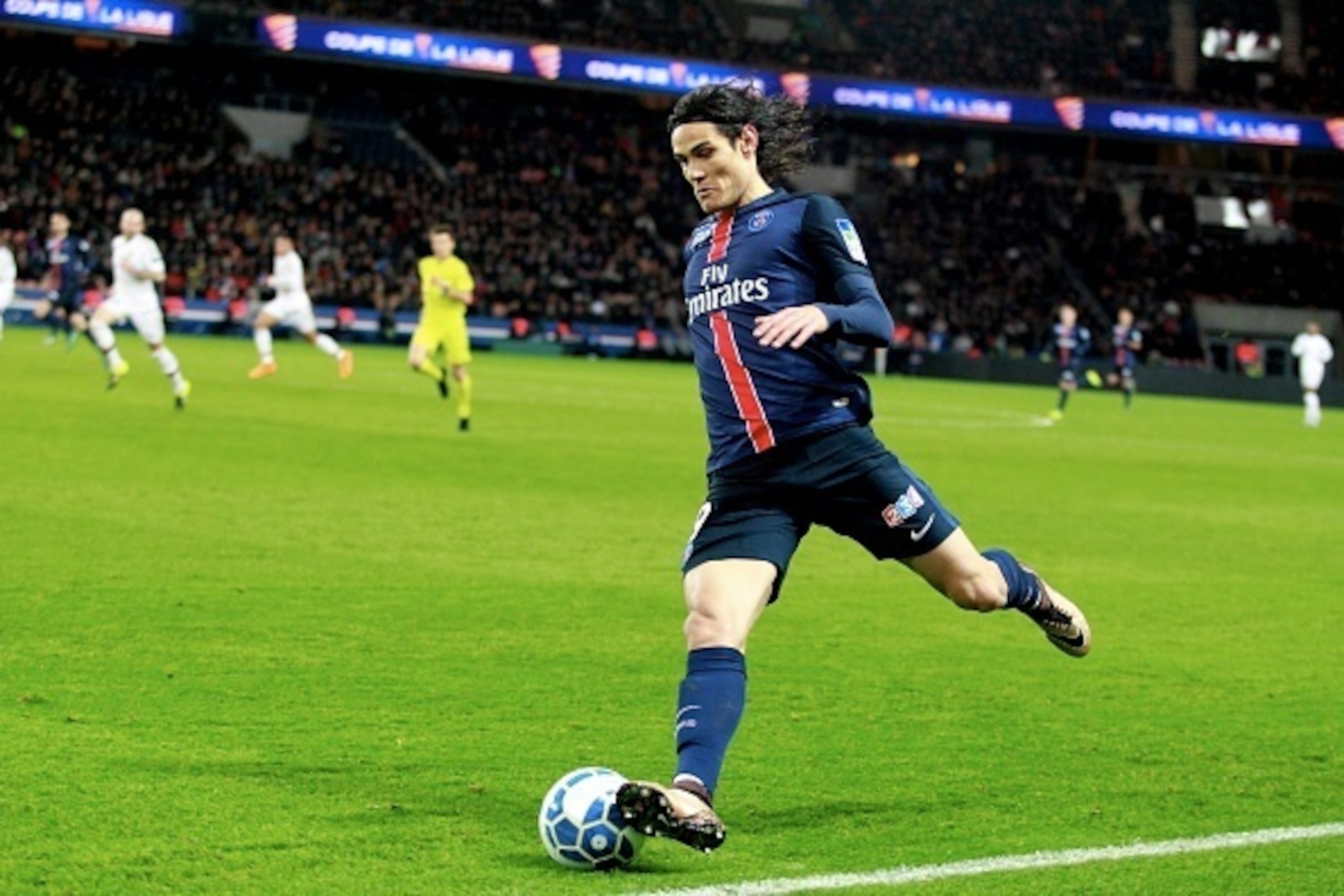 PARIS, FRANCE - JANUARY 13: Edinson Cavani of Paris Saint-Germain in action during the French  Ligue Cup between Paris Saint-Germain and Olympic Lyonnais at Parc Des Princes on january 11, 2016 in Paris, France.  (Photo by Xavier Laine/Getty Images)