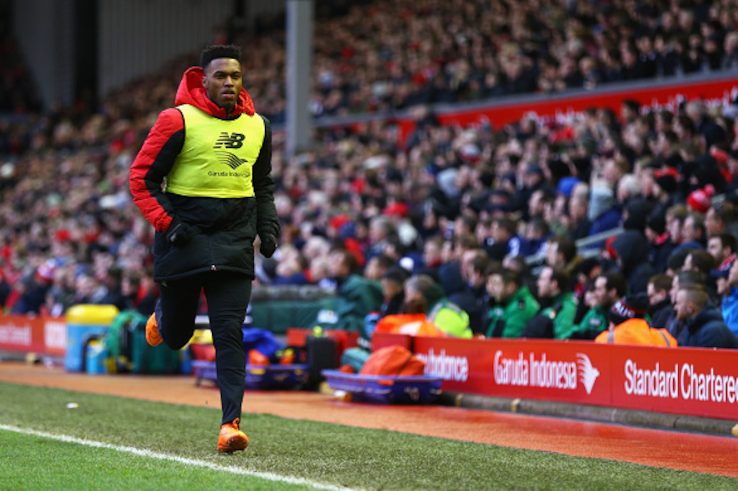 LIVERPOOL, ENGLAND - FEBRUARY 06: Daniel Sturridge of Liverpool warms up during the Barclays Premier League match between Liverpool and Sunderland at Anfield on February 6, 2016 in Liverpool, England.  (Photo by Clive Brunskill/Getty Images)