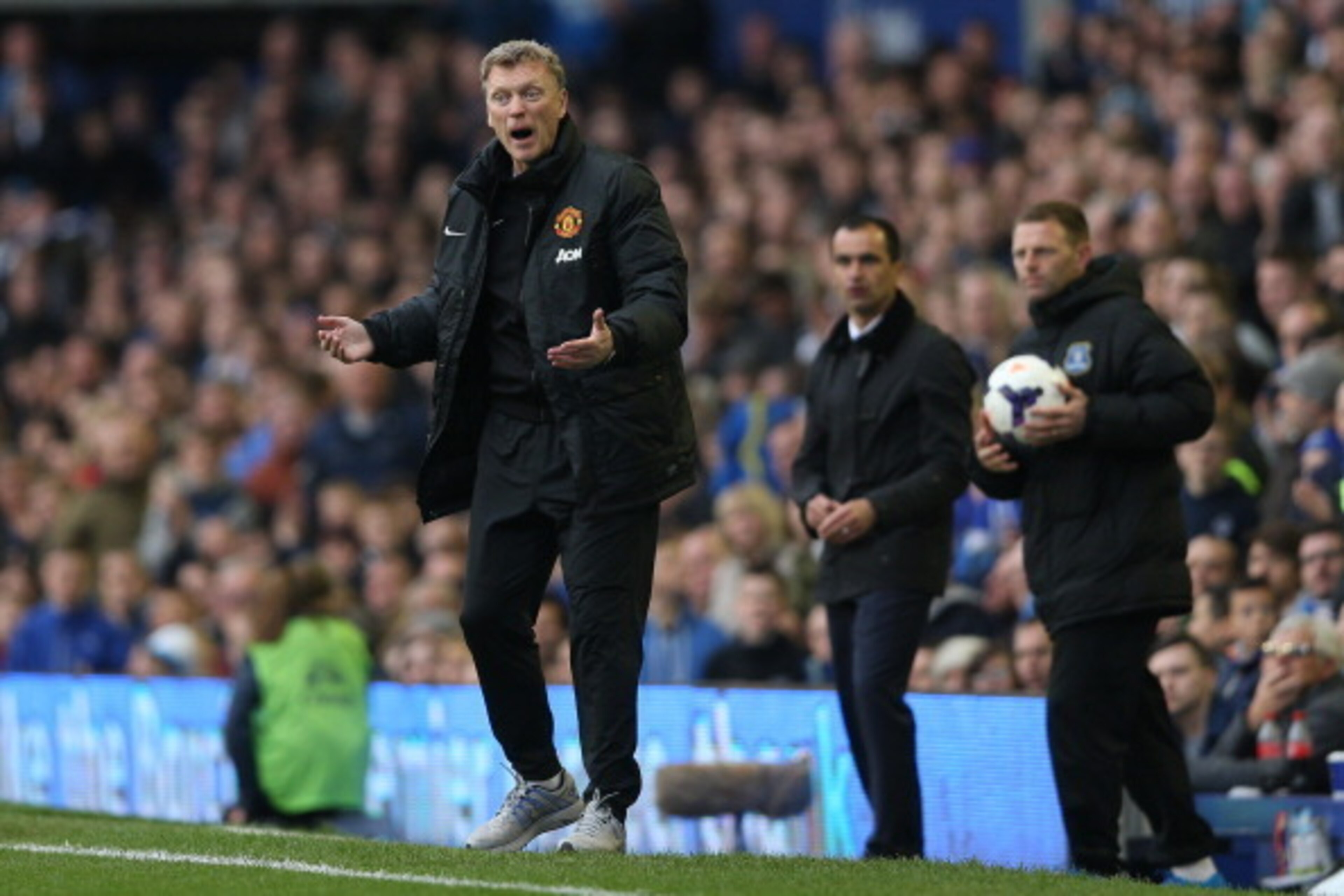 LIVERPOOL, ENGLAND - APRIL 20: Manchester United manager David Moyes shows his frustrations during the Barclays Premier League match between Everton and Manchester United at Goodison Park on April 20, 2014 in Liverpool, England. (Photo by Clive Brunskil LIVERPOOL, ENGLAND - APRIL 20: Manchester United manager David Moyes shows his frustrations during the Barclays Premier League match between Everton and Manchester United at Goodison Park on April 20, 2014 in Liverpool, England. (Photo by Clive Brunskil