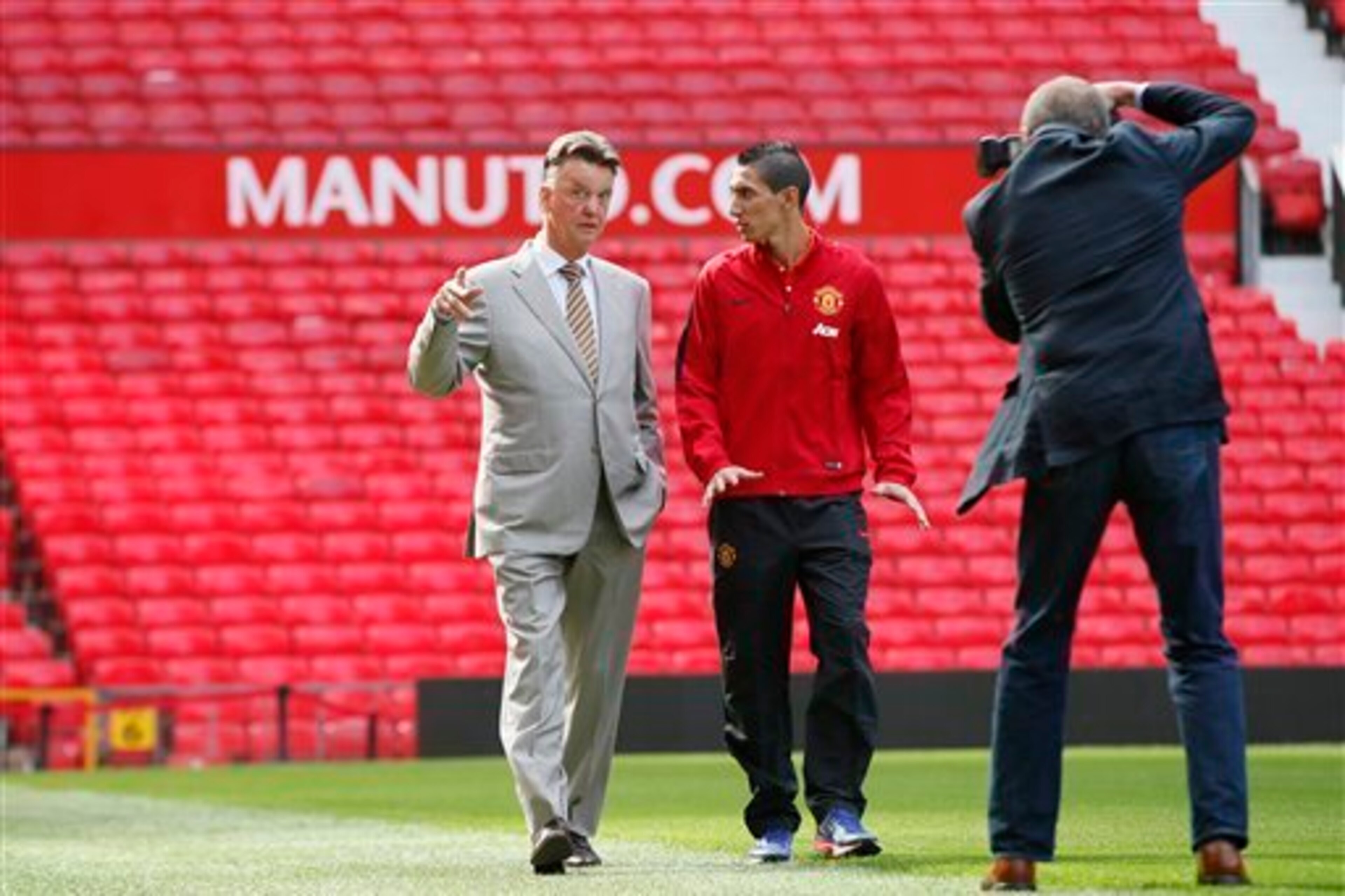 Van Gaal and Di Maria, not a match made in heaven. Van Gaal and Di Maria, not a match made in heaven.
