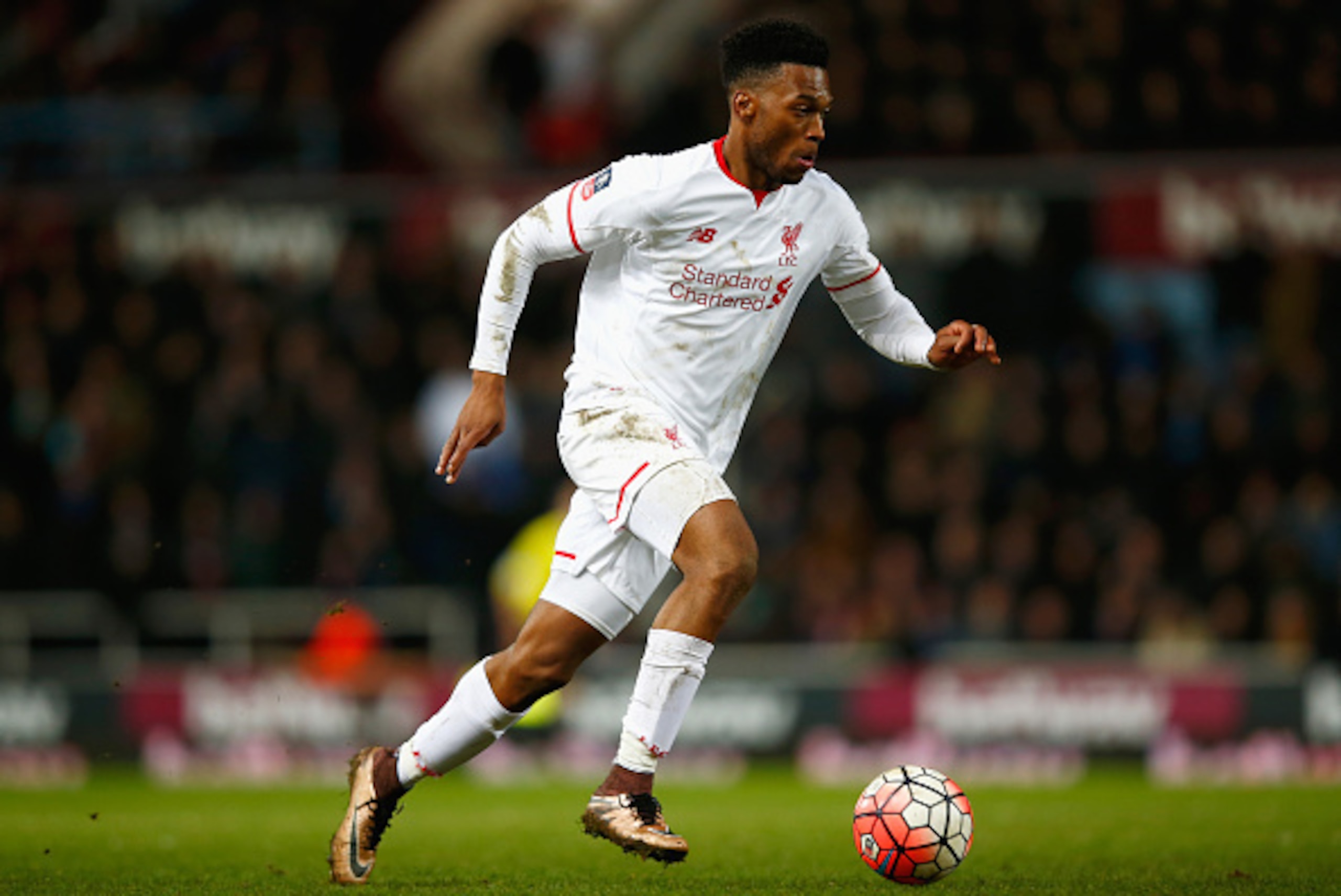 LONDON, ENGLAND - FEBRUARY 09:  Daniel Sturridge of Liverpool in action during the Emirates FA Cup Fourth Round Replay match between West Ham United and Liverpool at Boleyn Ground on February 9, 2016 in London, England.  (Photo by Clive Rose/Getty Images)