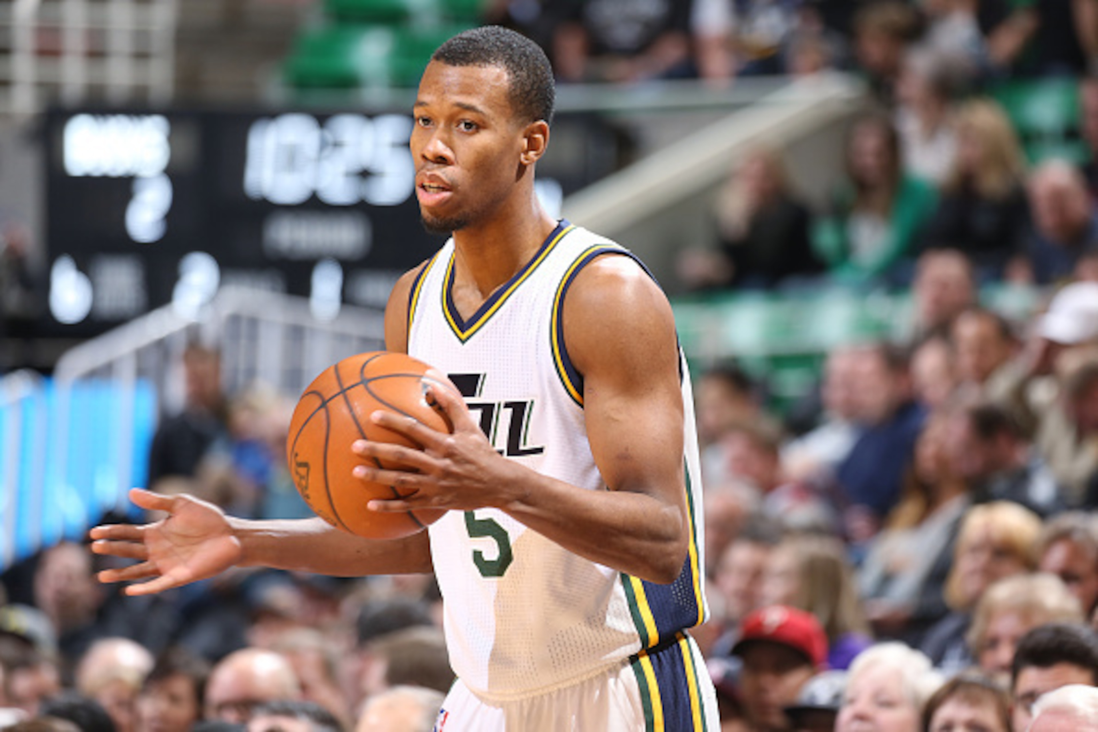 SALT LAKE CITY, UT - FEBRUARY 5: Rodney Hood #5 of the Utah Jazz defends the ball against the Milwaukee Bucks during the game on February 5, 2016 at Vivint Smart House Arena in Salt Lake City, Utah. NOTE TO USER: User expressly acknowledges and agrees tha