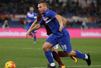 ROME, ITALY - FEBRUARY 07:  Antonio Cassano of UC Sampdoria in action during the Serie A match between AS Roma and UC Sampdoria at Stadio Olimpico on February 7, 2016 in Rome, Italy.  (Photo by Paolo Bruno/Getty Images)