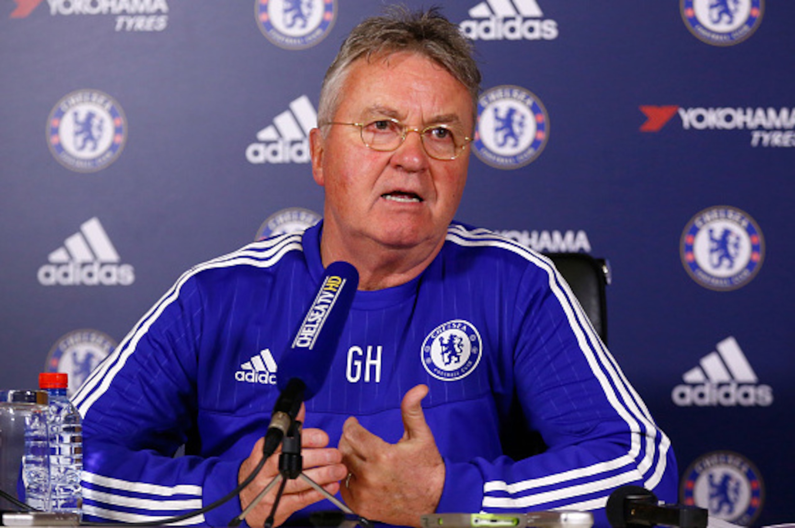 COBHAM, ENGLAND - FEBRUARY 05: Interim manager Guus Hiddink of Chelsea talks to the media during a Chelsea Press Conference at Chelsea Training Ground on February 5, 2016 in Cobham, England. (Photo by Clive Rose/Getty Images) COBHAM, ENGLAND - FEBRUARY 05: Interim manager Guus Hiddink of Chelsea talks to the media during a Chelsea Press Conference at Chelsea Training Ground on February 5, 2016 in Cobham, England. (Photo by Clive Rose/Getty Images)