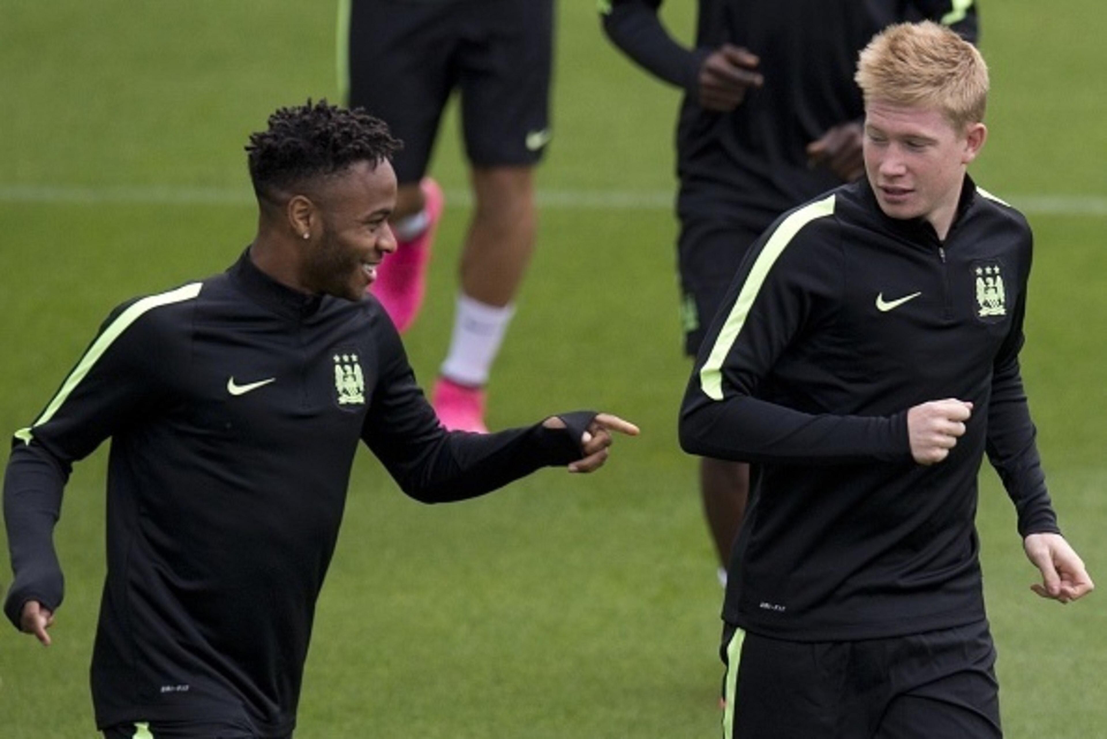 Manchester City's English midfielder Raheem Sterling (L) and Manchester City's Belgian midfielder Kevin De Bruyne (R) take part in a training session at the club's 'City Football Academy' training facility in Manchester, north west England on September 14 Manchester City's English midfielder Raheem Sterling (L) and Manchester City's Belgian midfielder Kevin De Bruyne (R) take part in a training session at the club's 'City Football Academy' training facility in Manchester, north west England on September 14