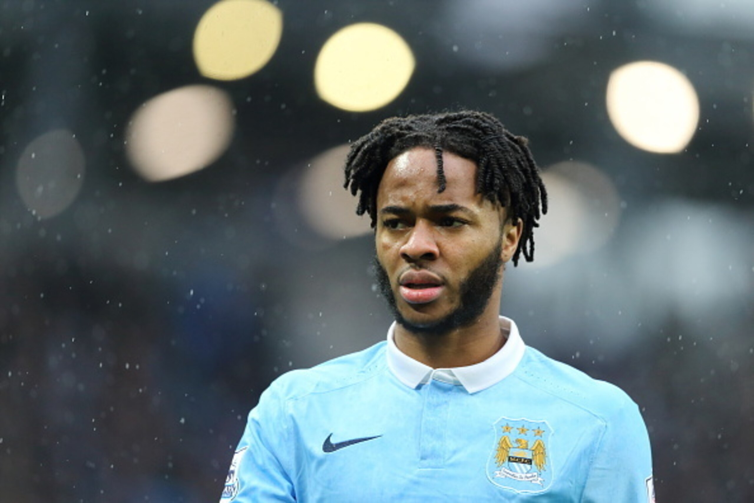 MANCHESTER, ENGLAND - FEBRUARY 06:  Raheem Sterling of Manchester City during the Barclays Premier League match between Manchester City and Leicester City at the Etihad Stadium on February 06, 2016 in Manchester, England.  (Photo by Matthew Ashton - AMA/G