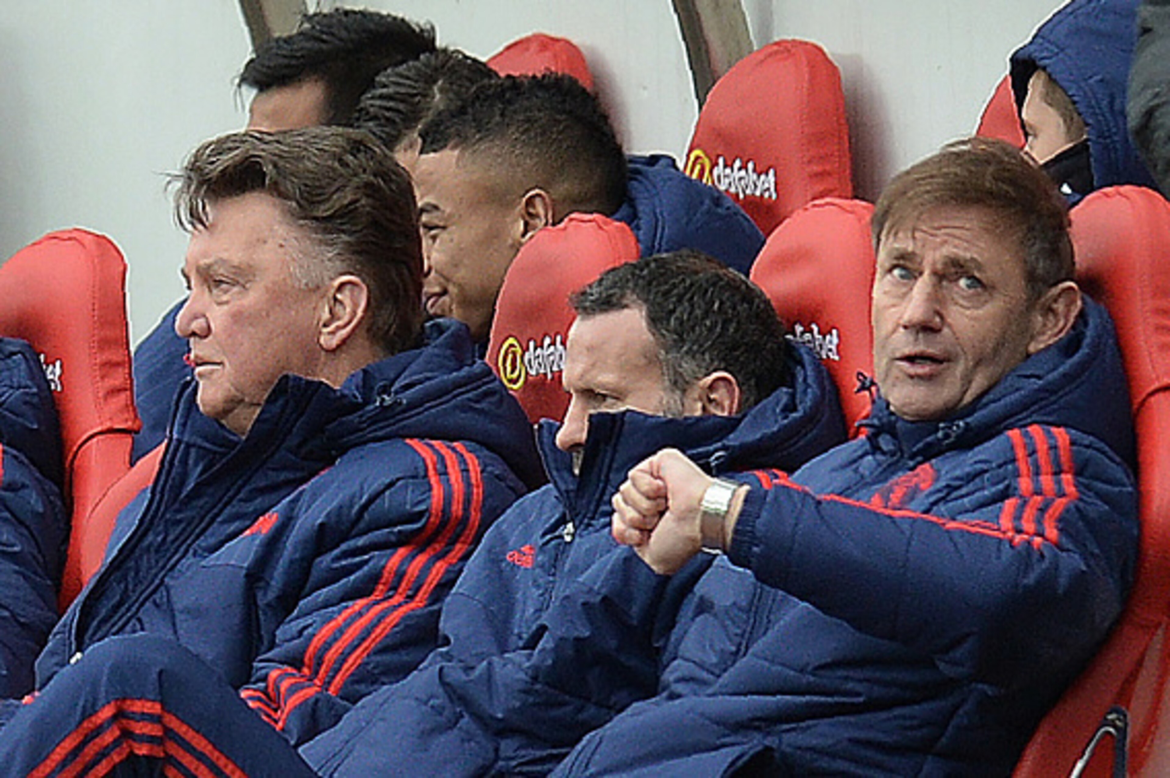 Manchester United's Dutch manager Louis van Gaal (L) sits in the dug out with Manchester United's Welsh assistant manager Ryan Giggs (C) during the English Premier League football match between Sunderland and Manchester United at the Stadium of Light in S Manchester United's Dutch manager Louis van Gaal (L) sits in the dug out with Manchester United's Welsh assistant manager Ryan Giggs (C) during the English Premier League football match between Sunderland and Manchester United at the Stadium of Light in S