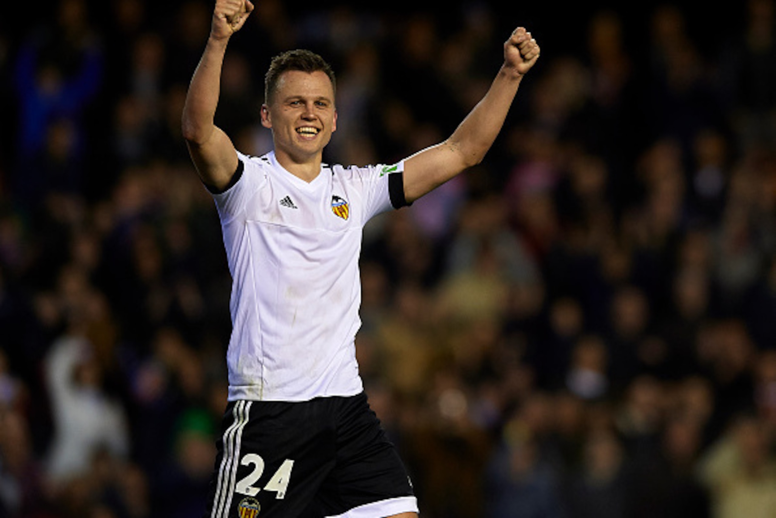 VALENCIA, SPAIN - FEBRUARY 13:  Denis Cheryshev of Valencia celebrates scoring his team's second goal during the La Liga match between Valencia CF and RCD Espanyol at Estadi de Mestalla on February 13, 2016 in Valencia, Spain.  (Photo by Manuel Queimadelo